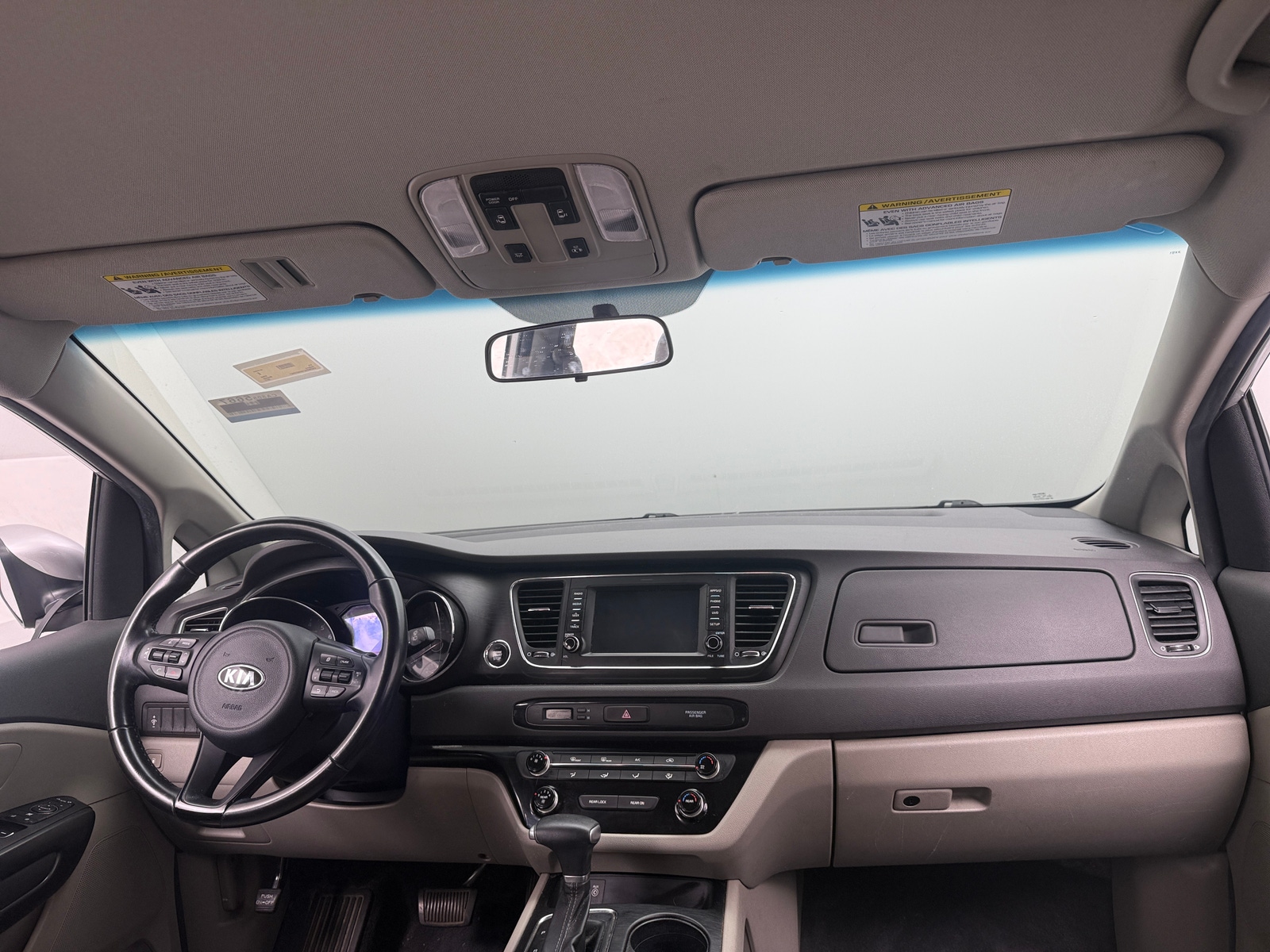 Thumbnail: 2017 Kia Sedona - 3