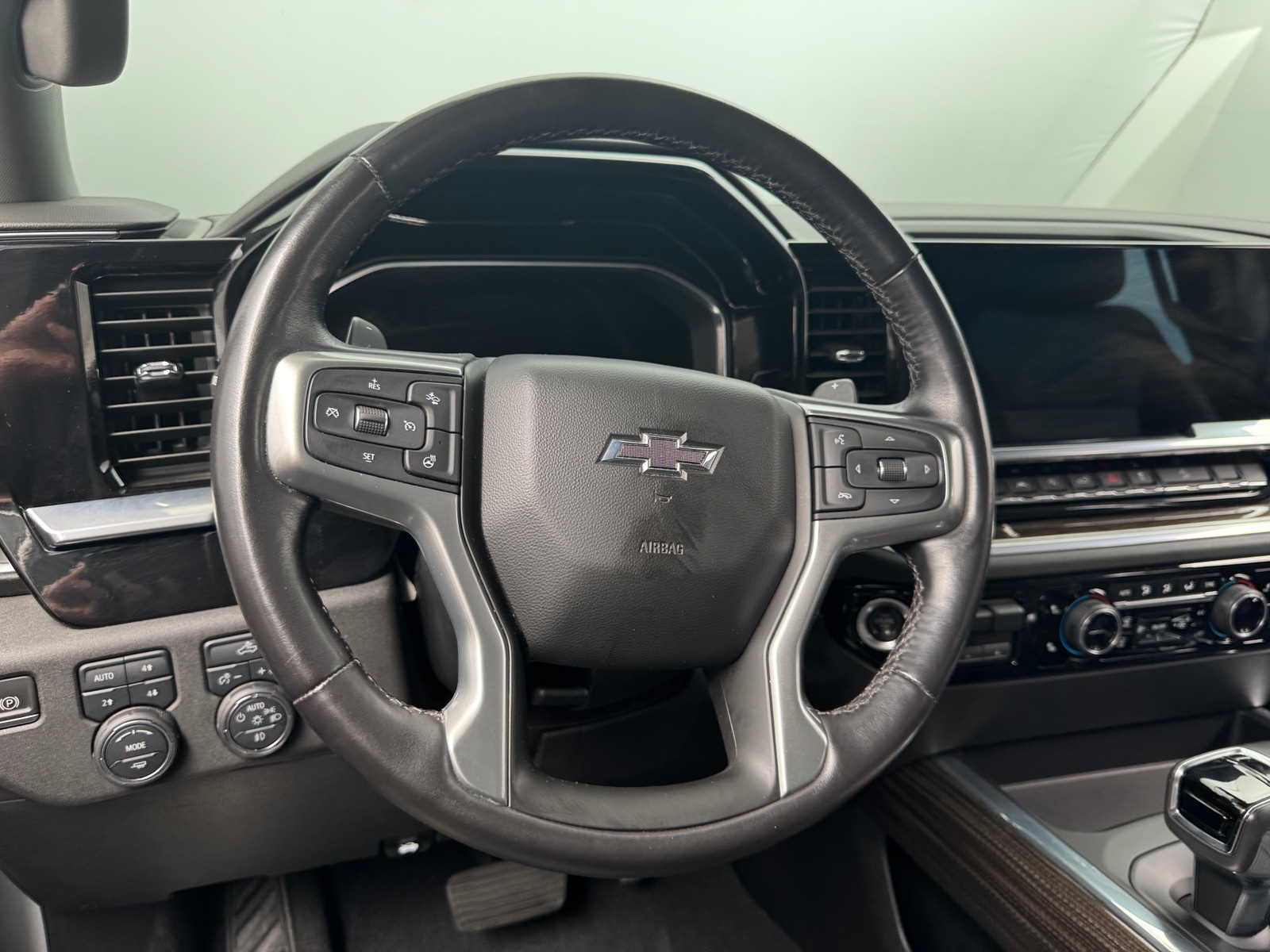 Thumbnail: 2022 Chevrolet Silverado 1500 - 5
