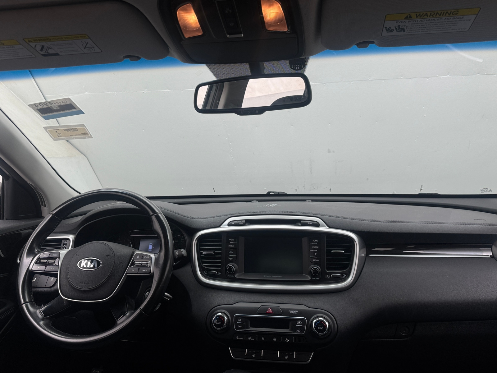 Thumbnail: 2019 Kia Sorento - 3