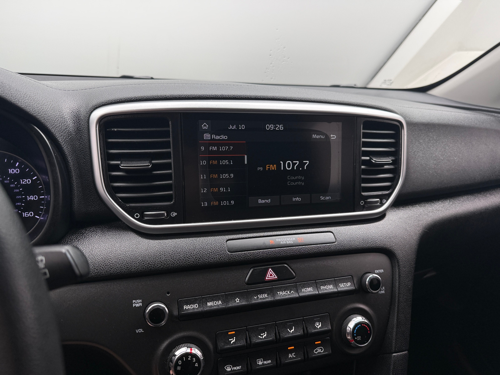 Thumbnail: 2020 Kia Sportage - 4