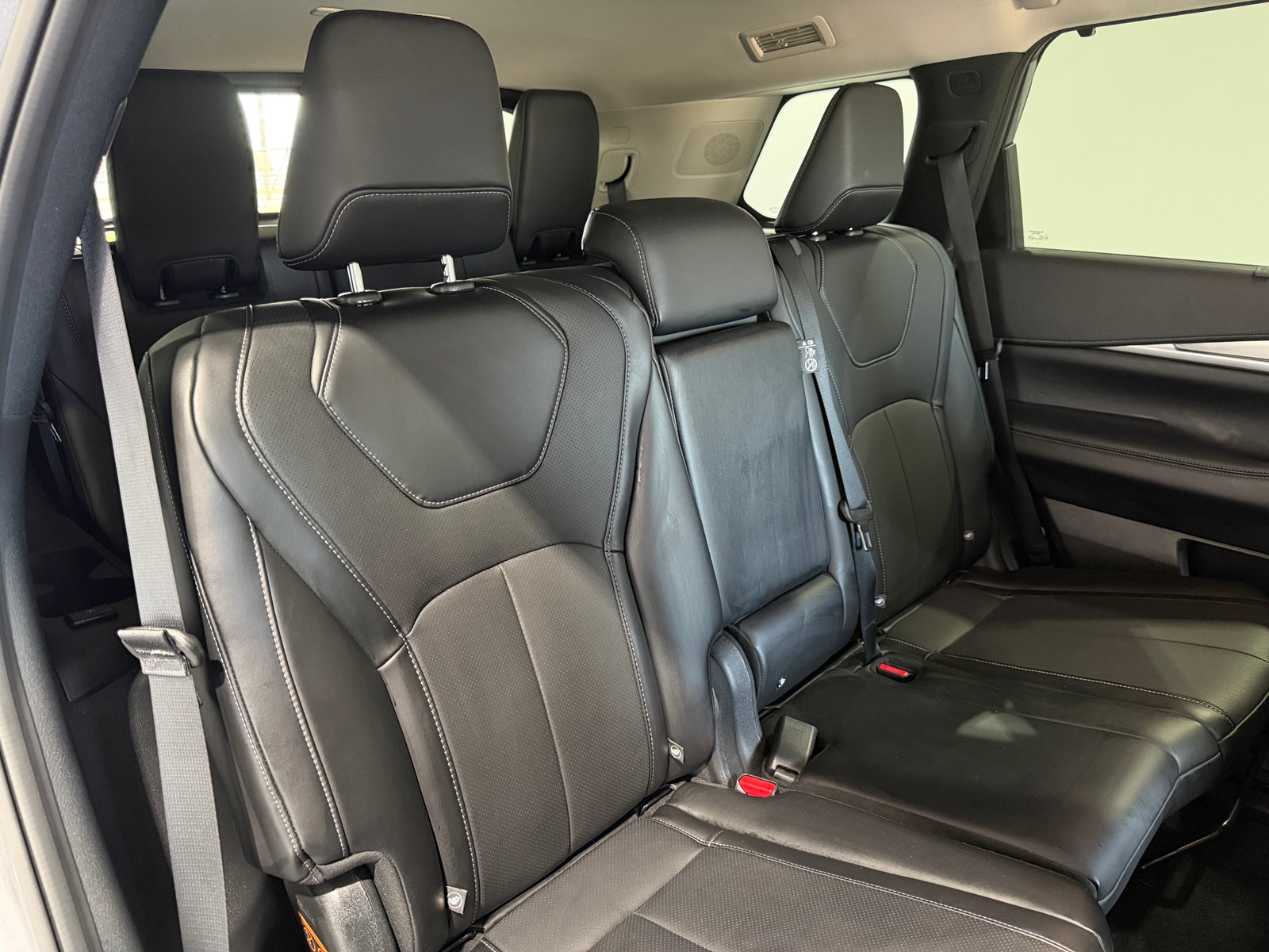 Thumbnail: 2026 INFINITI QX60 - 5