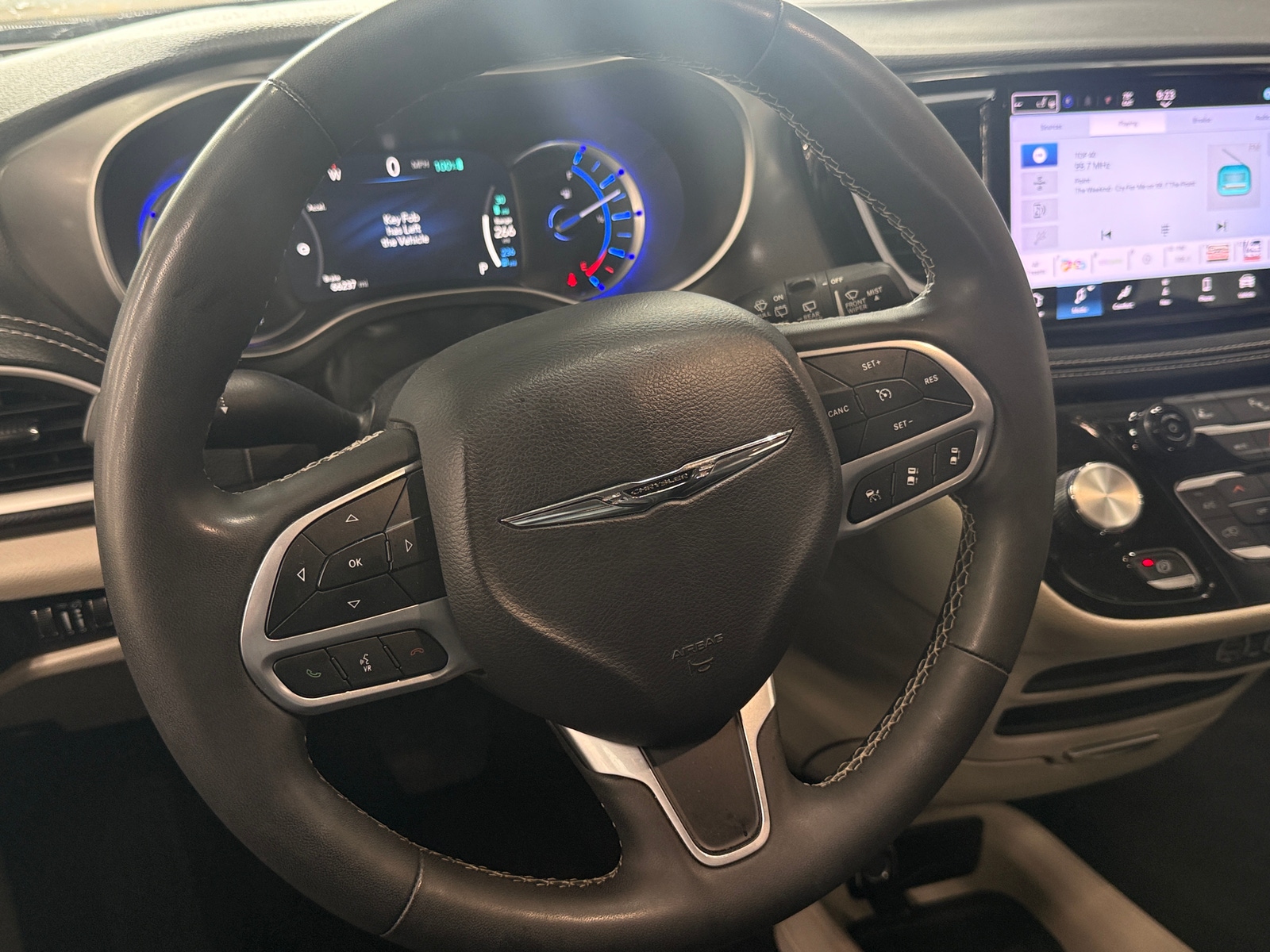 Thumbnail: 2024 Chrysler Pacifica - 5