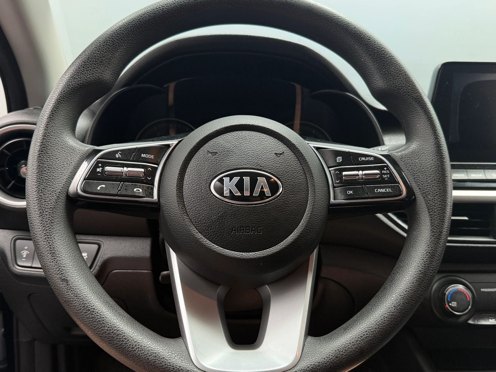 Thumbnail: 2020 Kia Forte - 5