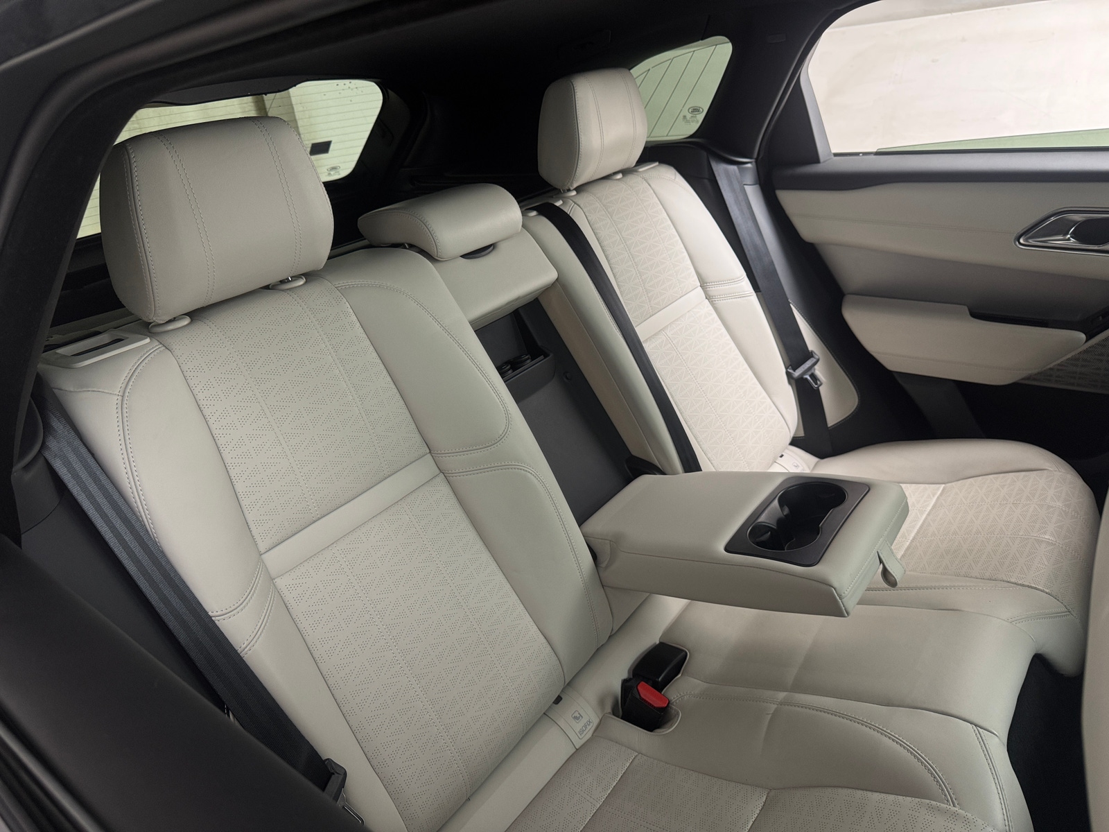 Thumbnail: 2018 Land Rover Range Rover Velar - 5