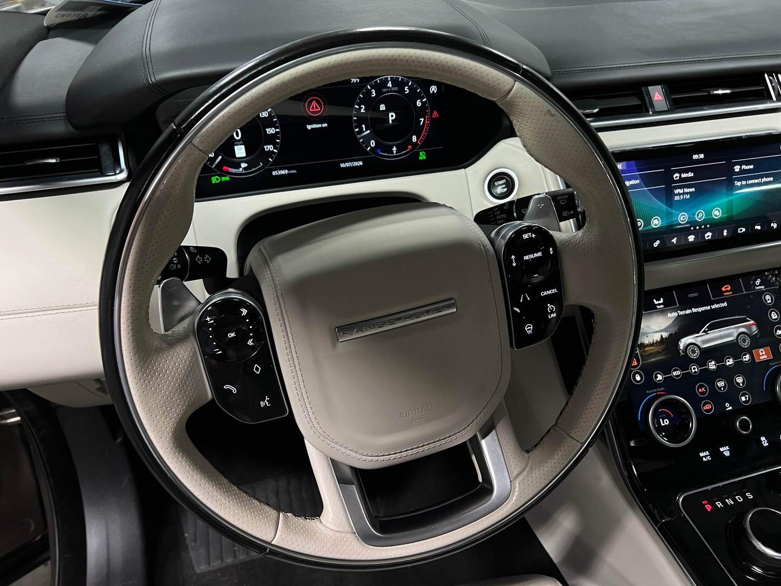 Thumbnail: 2018 Land Rover Range Rover Velar - 4
