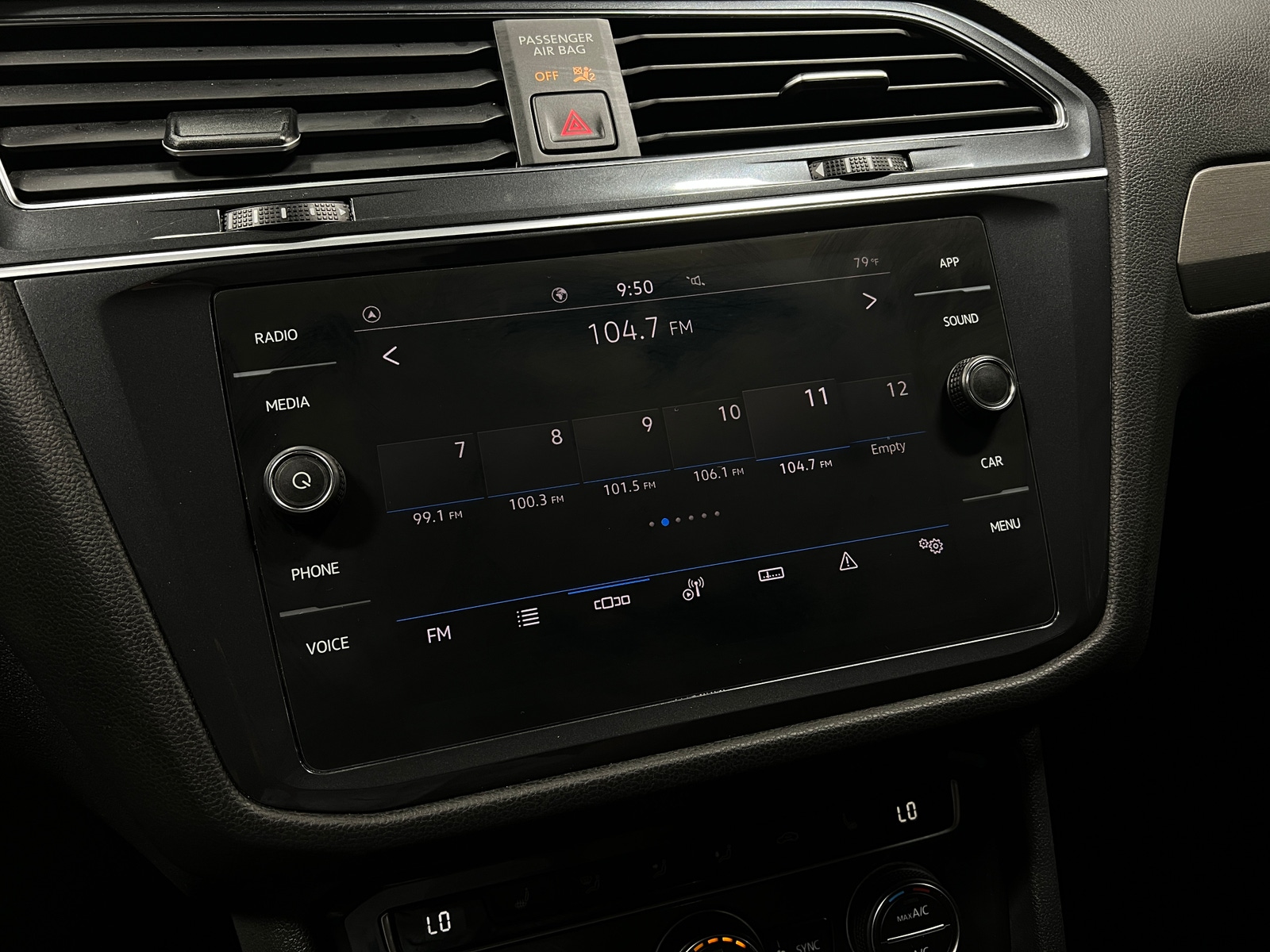 Thumbnail: 2021 Volkswagen Tiguan - 3