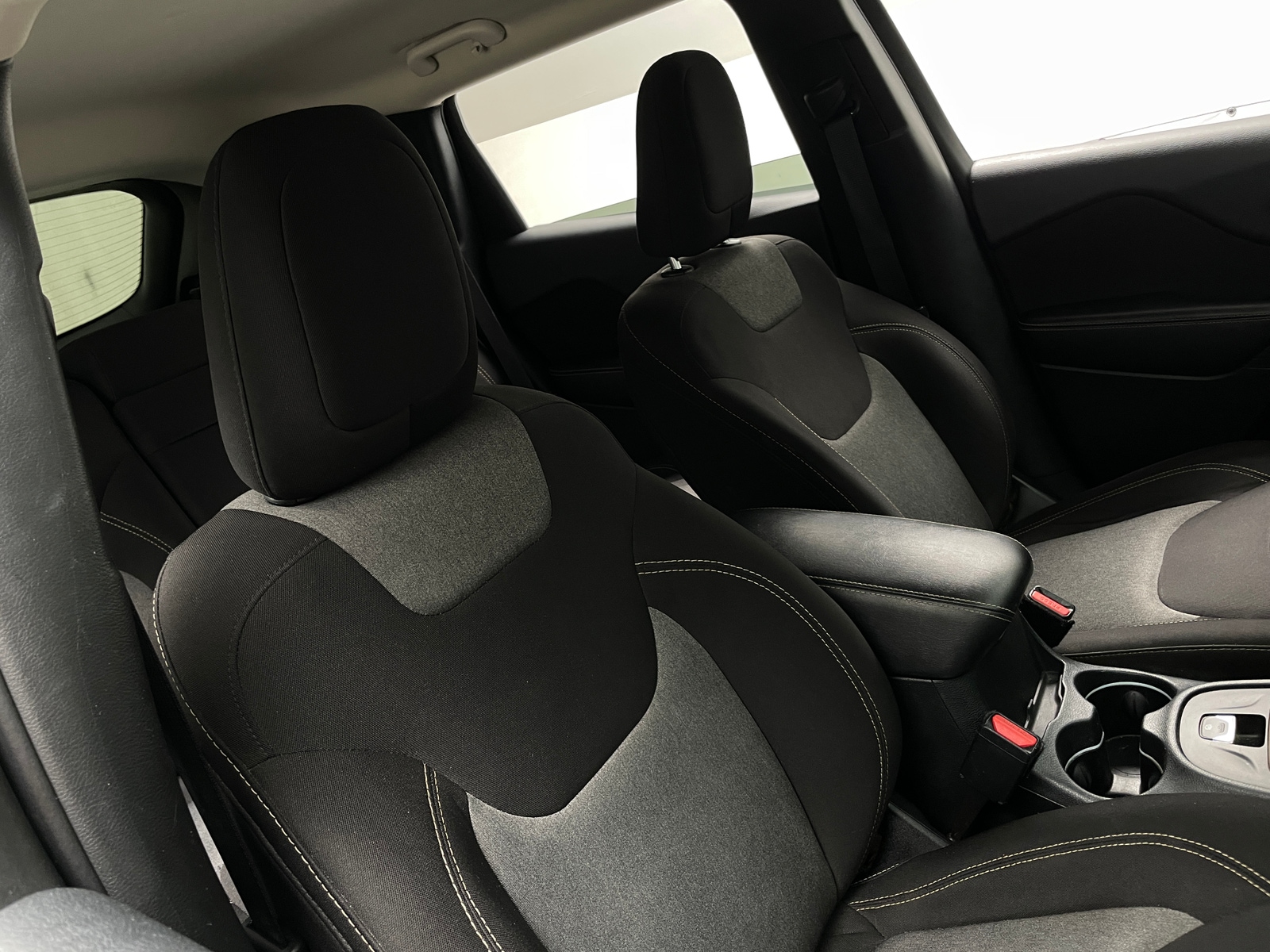 Thumbnail: 2016 Jeep Cherokee - 2