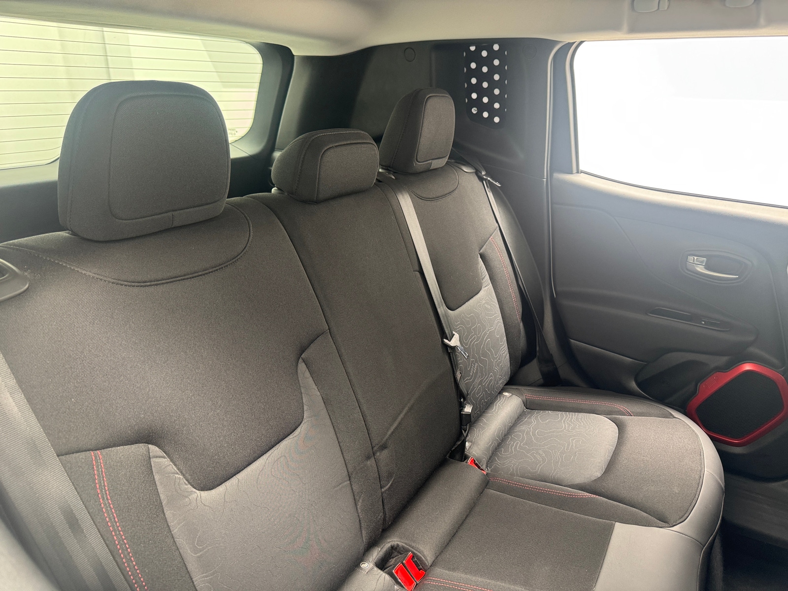 Thumbnail: 2015 Jeep Renegade - 6