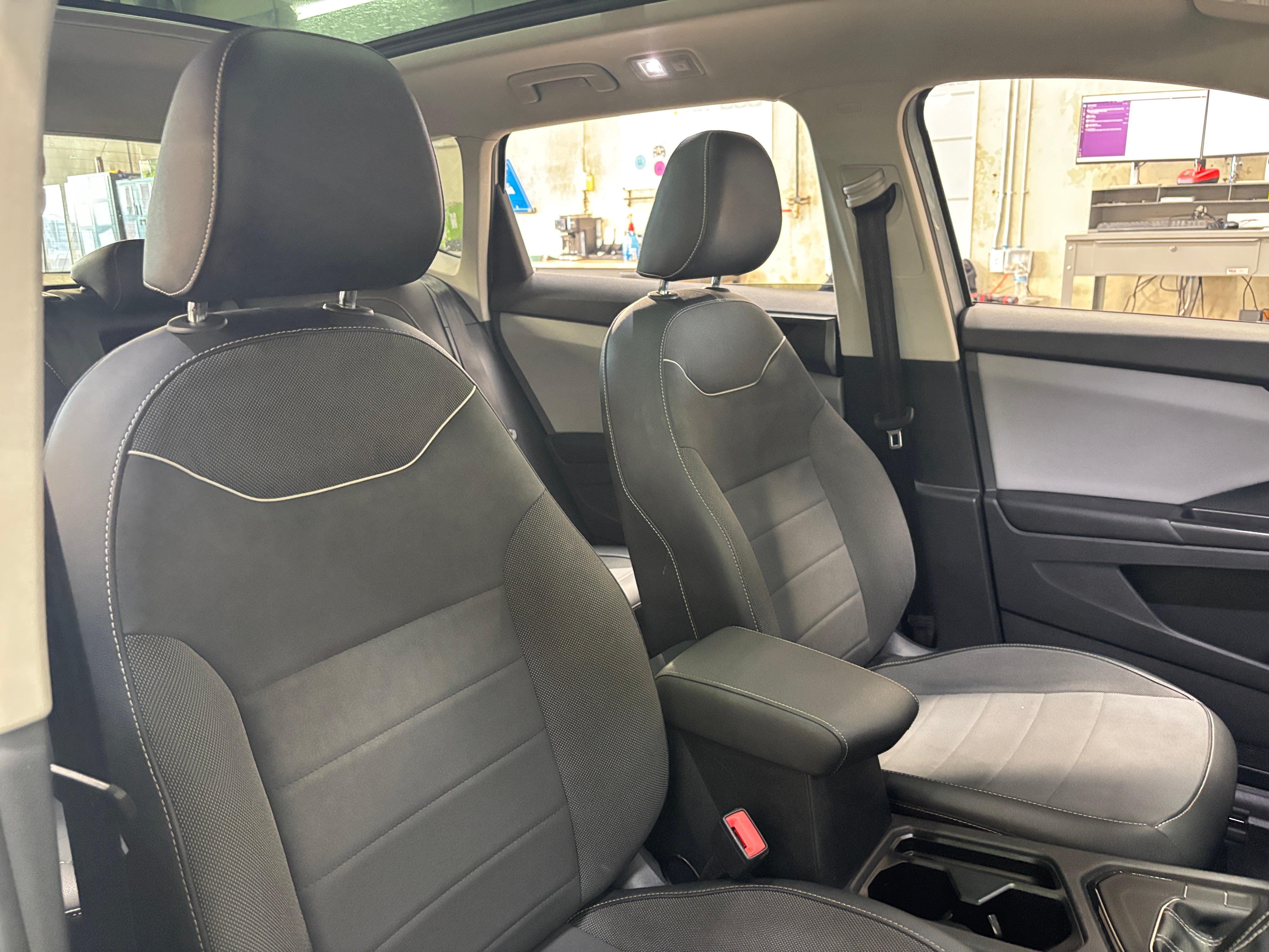 2023 Volkswagen Taos SE - Photo 4