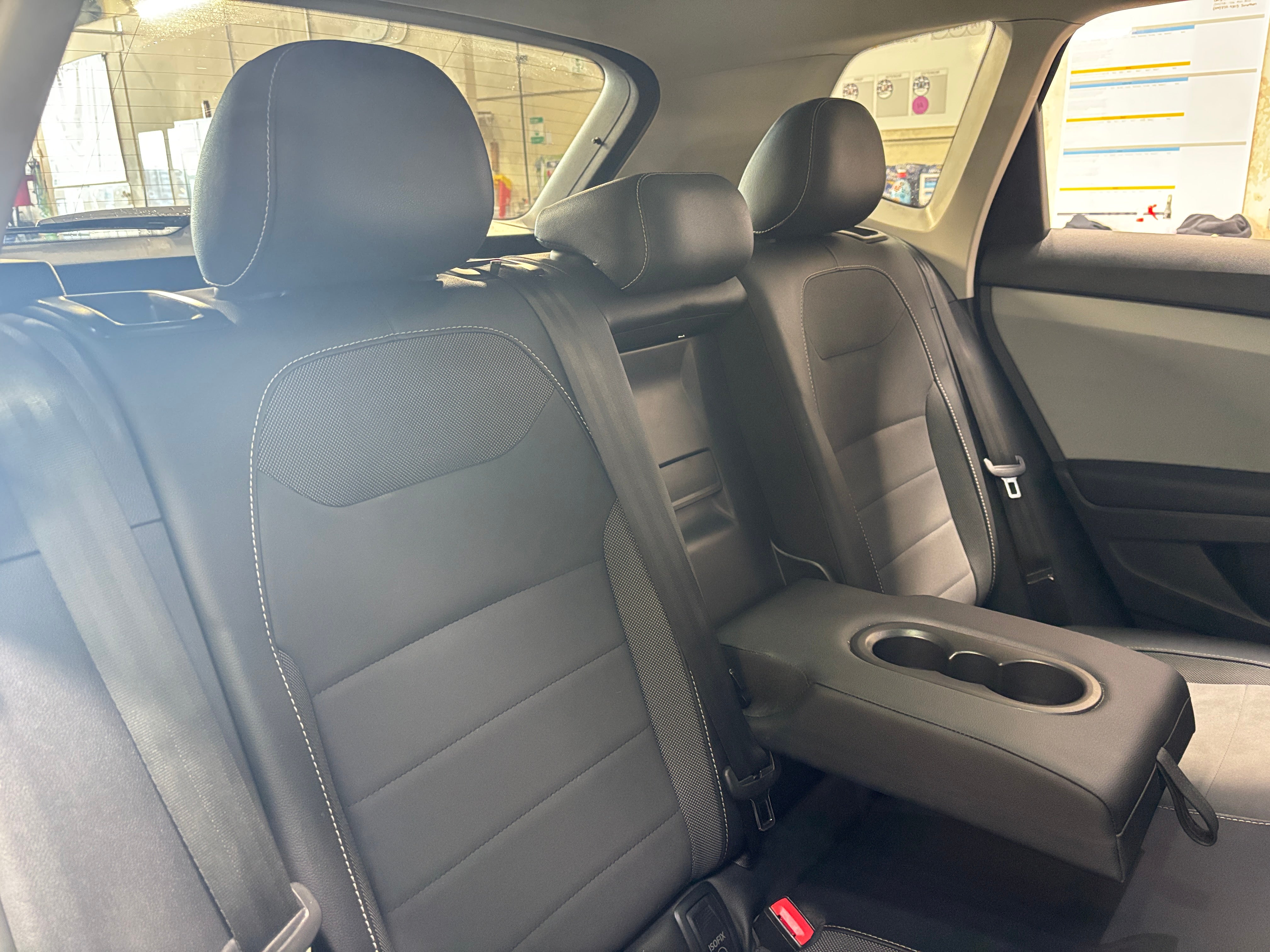 2023 Volkswagen Taos SE - Photo 5