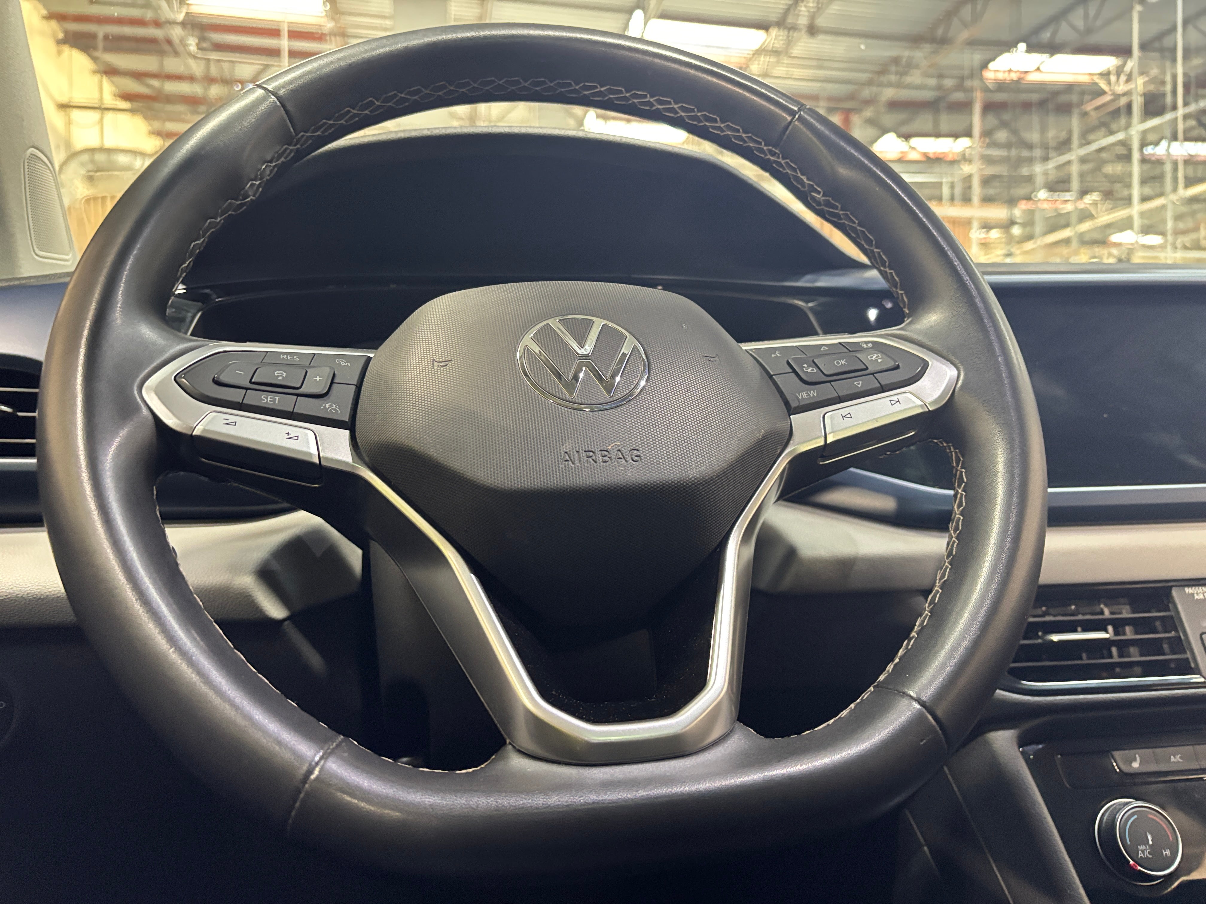 2023 Volkswagen Taos SE - Photo 10