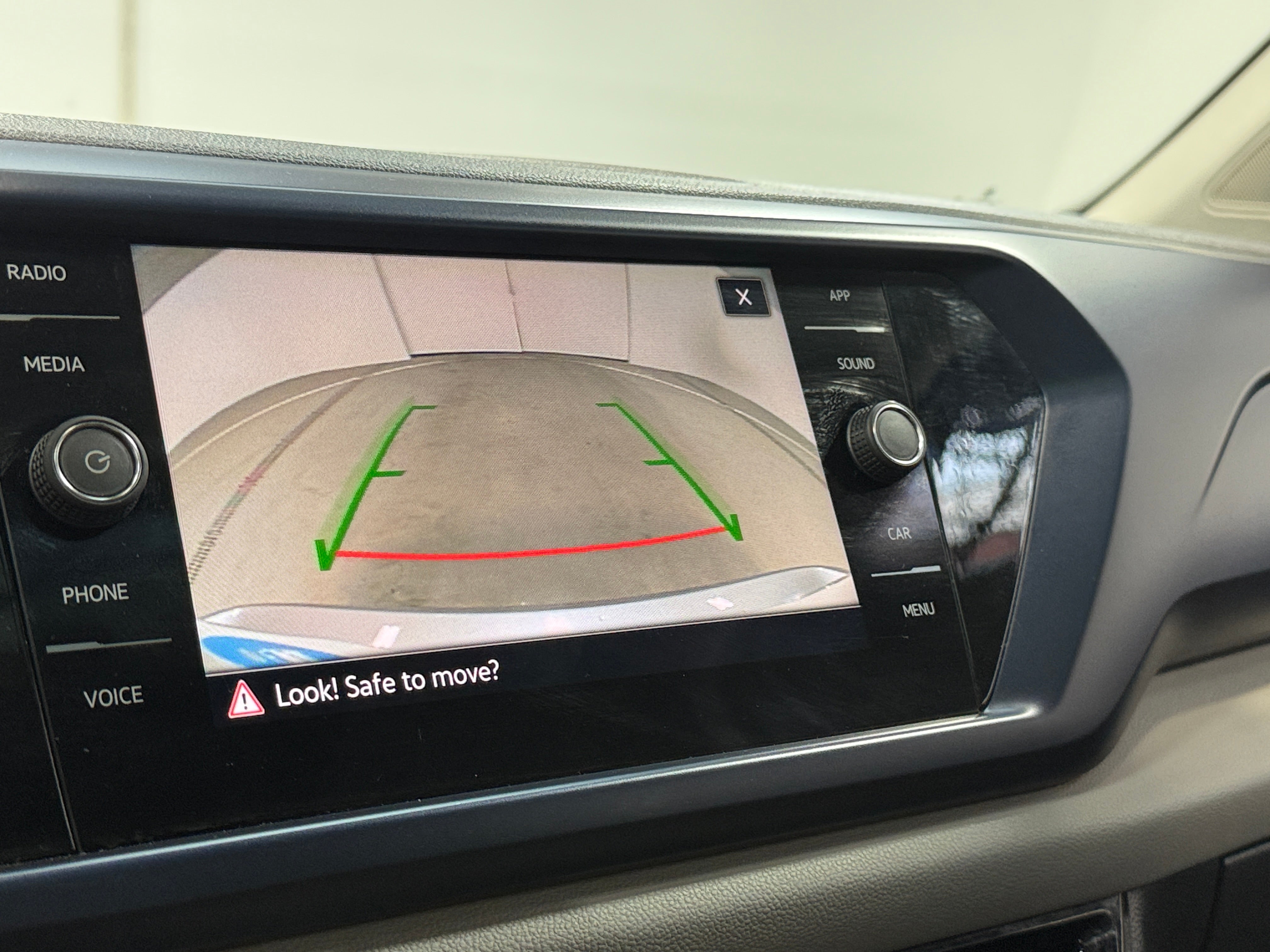 2023 Volkswagen Taos SE - Photo 14
