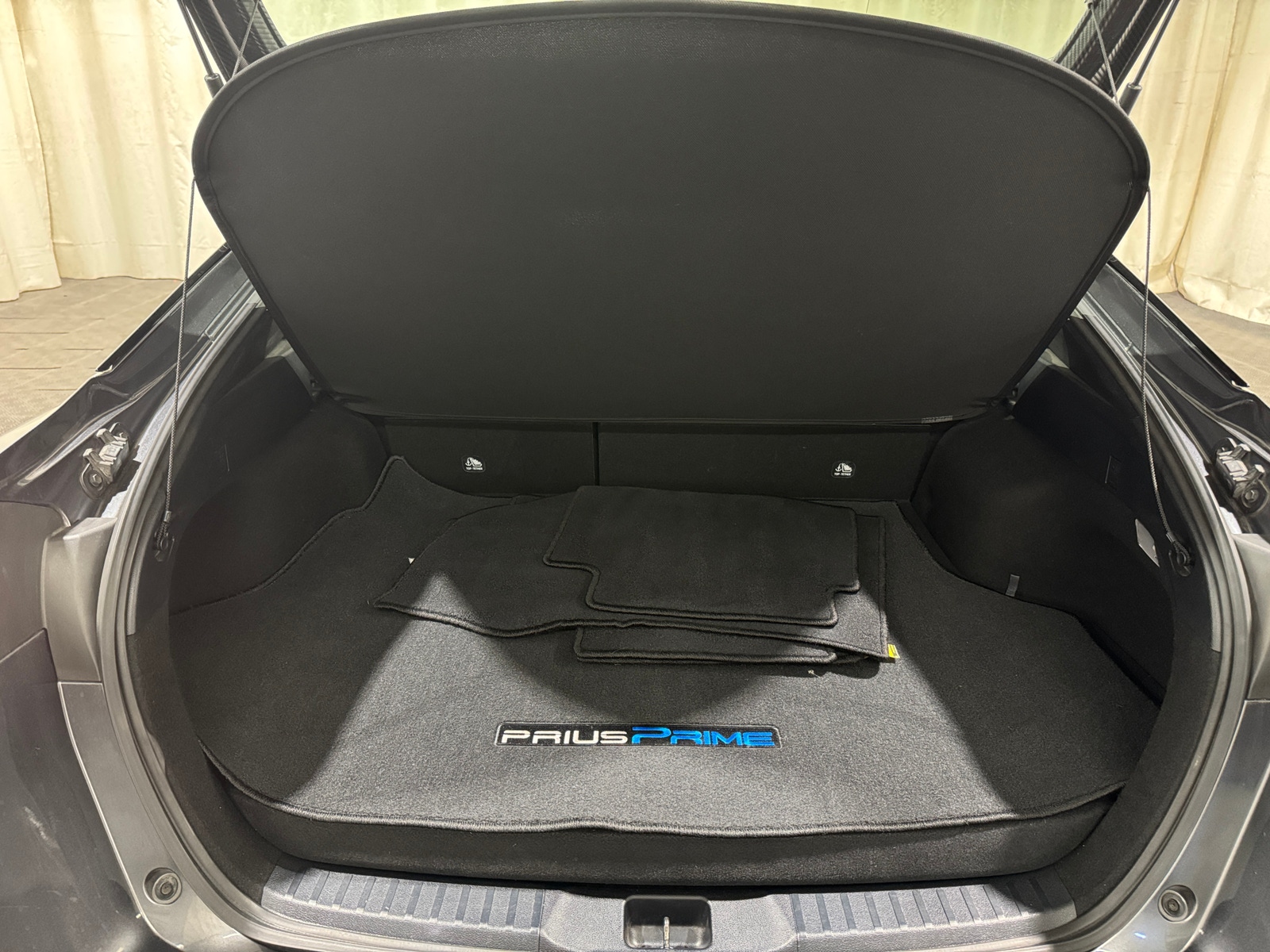 Thumbnail: 2019 Toyota Prius Prime - 6