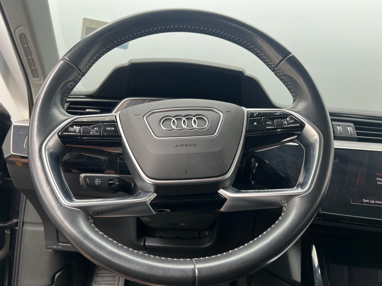 Thumbnail: 2021 Audi e-tron - 4