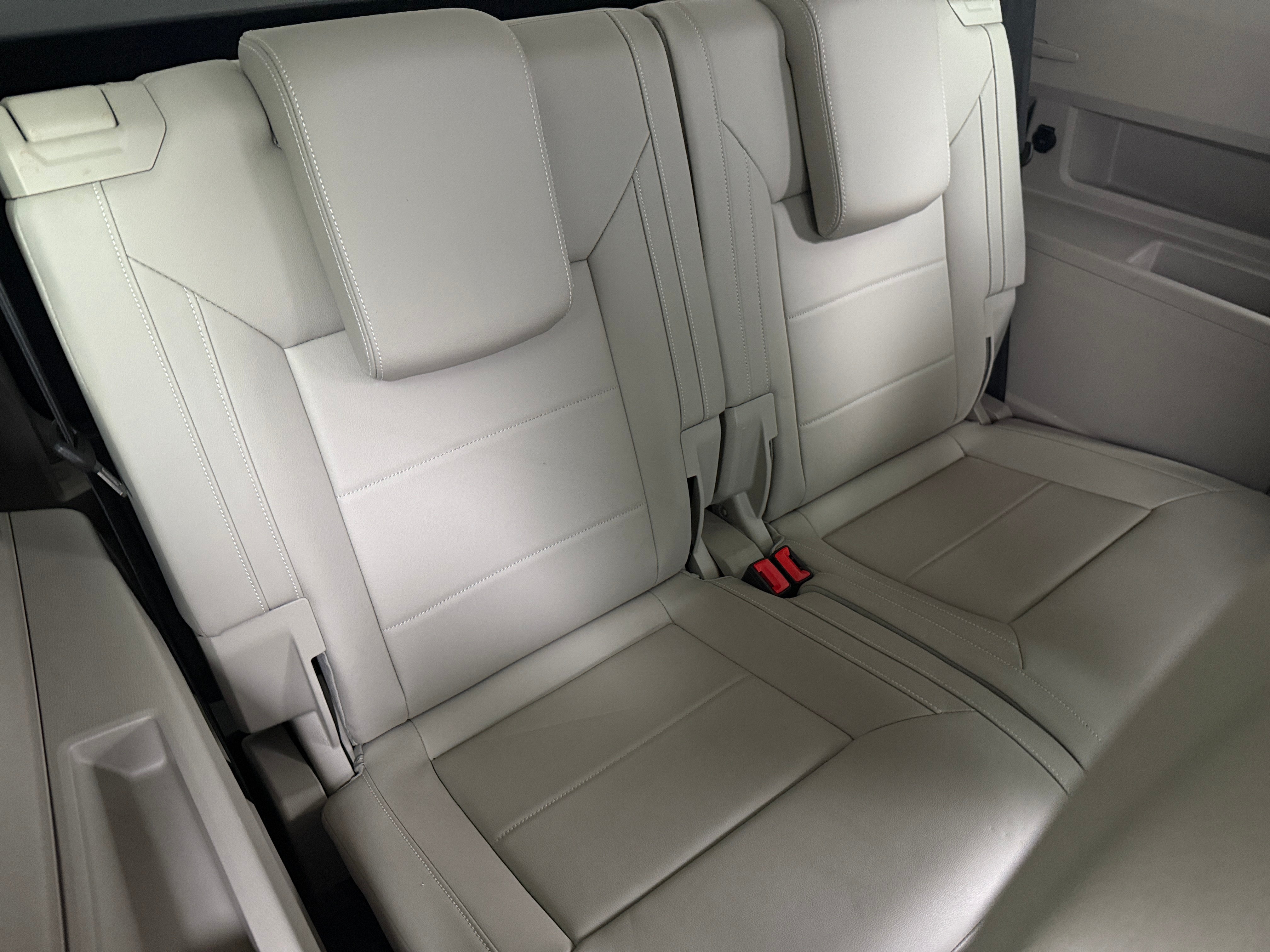 2021 Volkswagen Atlas SE w/Tech - Photo 9