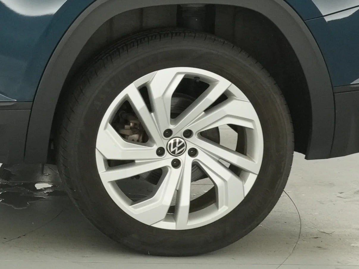 2021 Volkswagen Atlas SE w/Tech - Photo 17