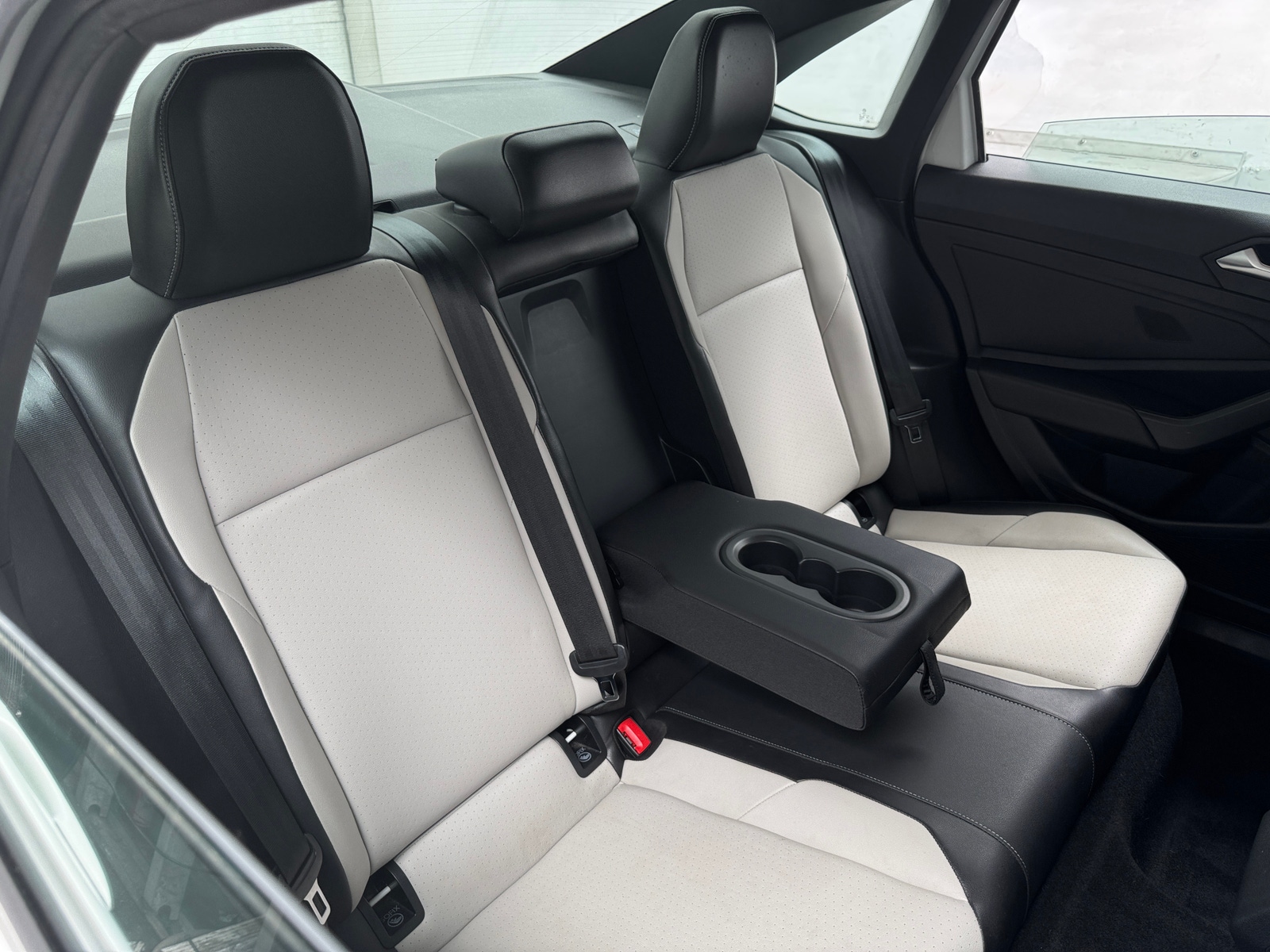 Thumbnail: 2019 Volkswagen Jetta - 6