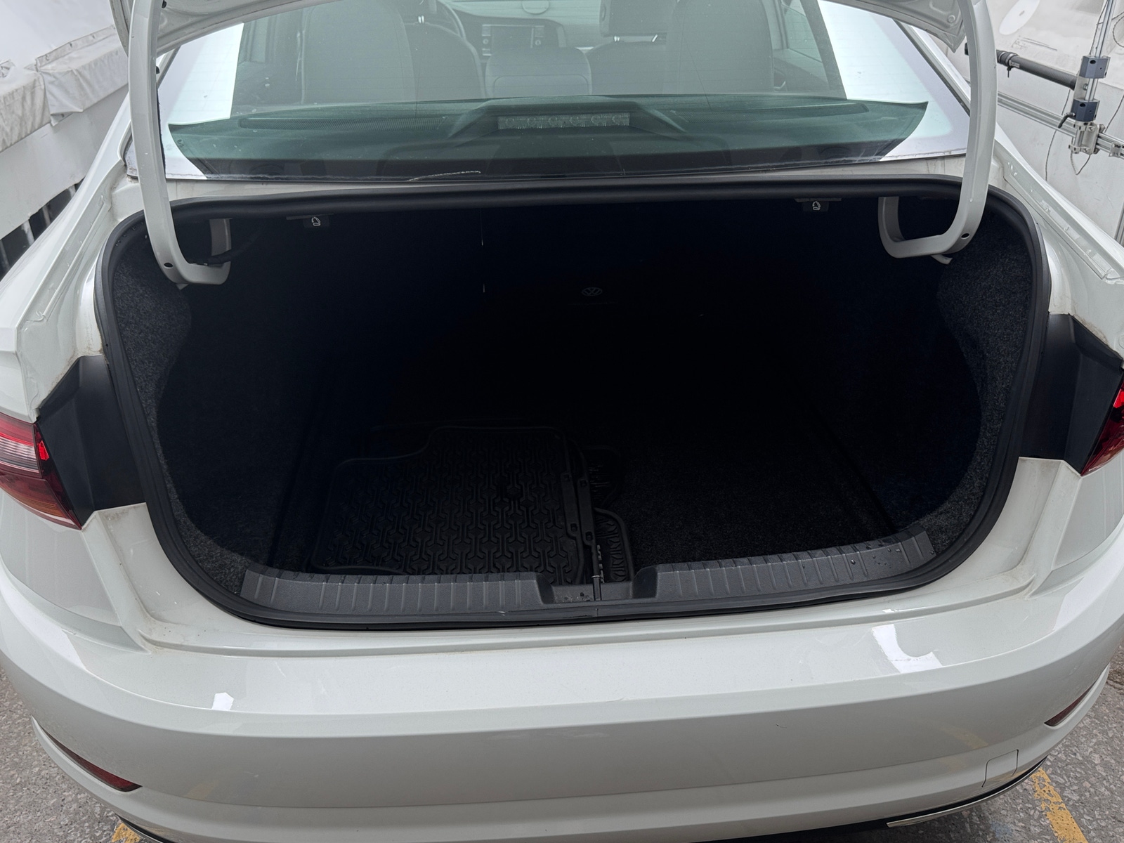 Thumbnail: 2019 Volkswagen Jetta - 7