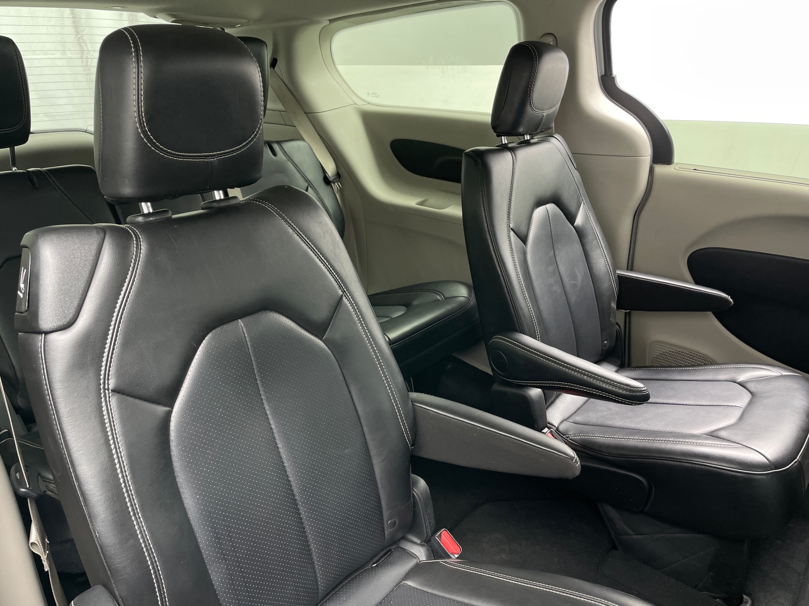 Thumbnail: 2024 Chrysler Pacifica - 5