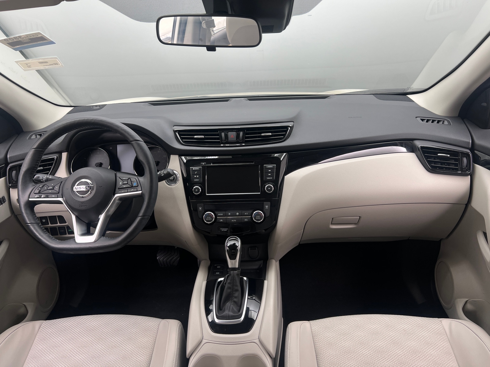 Thumbnail: 2022 Nissan Rogue Sport - 3