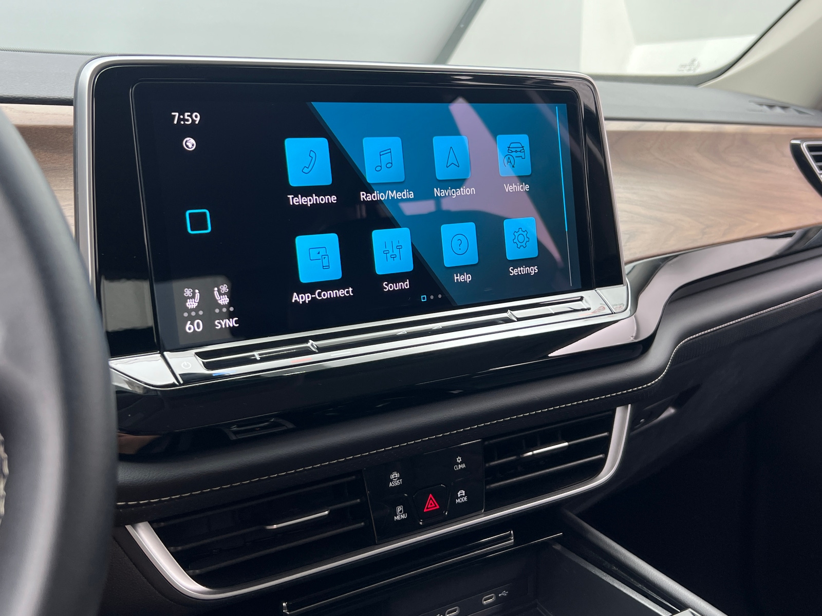 Thumbnail: 2026 Volkswagen Atlas - 3