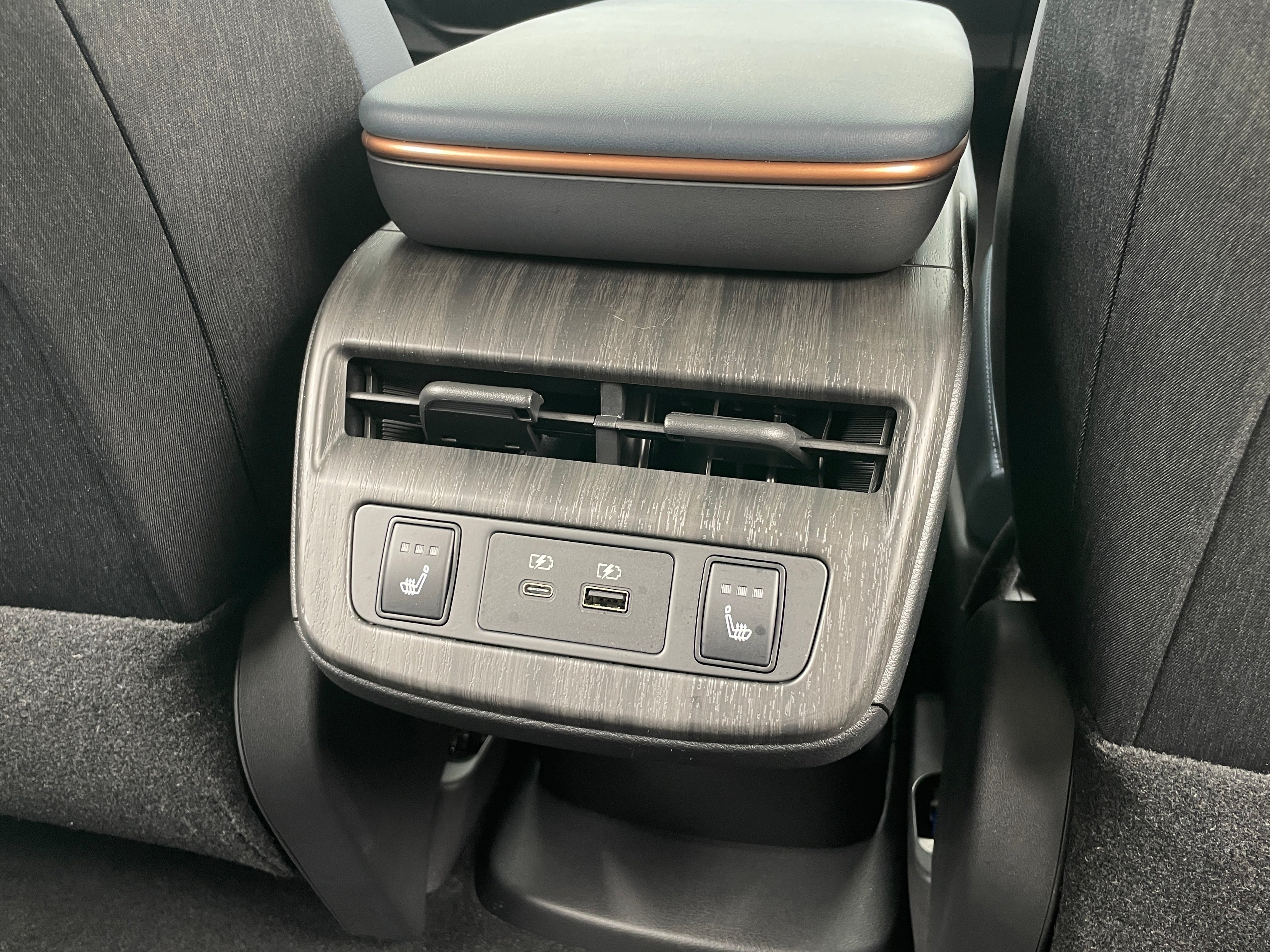 Used 2024 Nissan ARIYA Platinum+ with VIN JN1DF0CD9RM732876 for sale in Oak Creek, WI