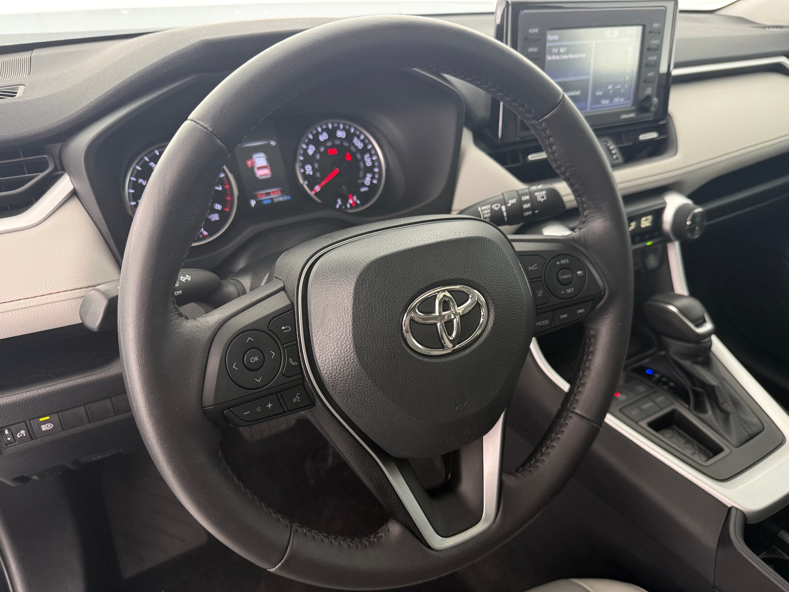 Thumbnail: 2022 Toyota RAV4 - 4