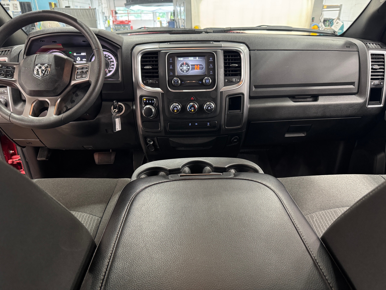 Thumbnail: 2024 RAM 1500 Classic - 3
