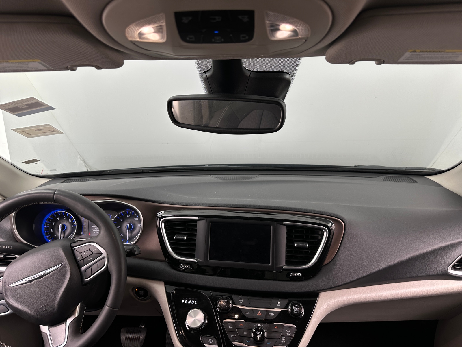Thumbnail: 2023 Chrysler Voyager - 3