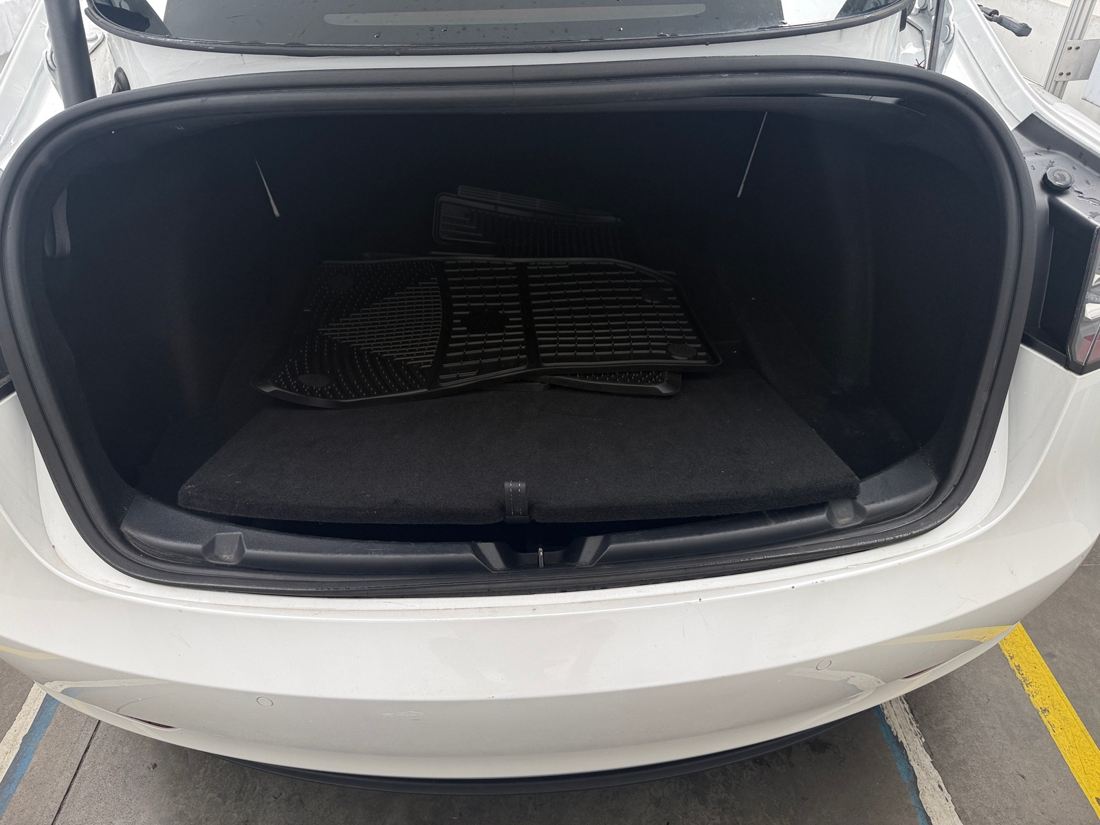 Thumbnail: 2022 Tesla Model 3 - 6