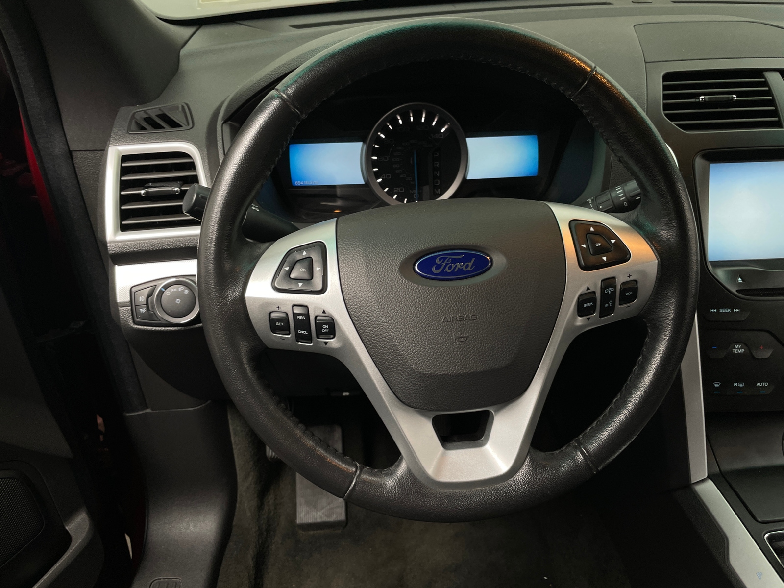 Thumbnail: 2014 Ford Explorer - 4