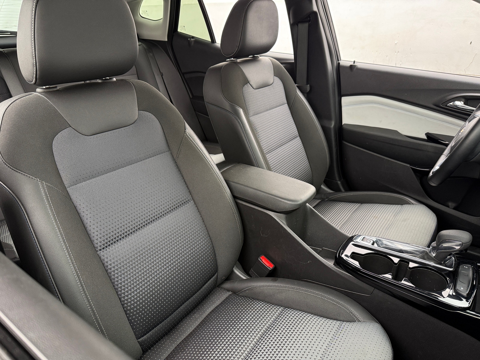 Thumbnail: 2025 Chevrolet Trax - 2