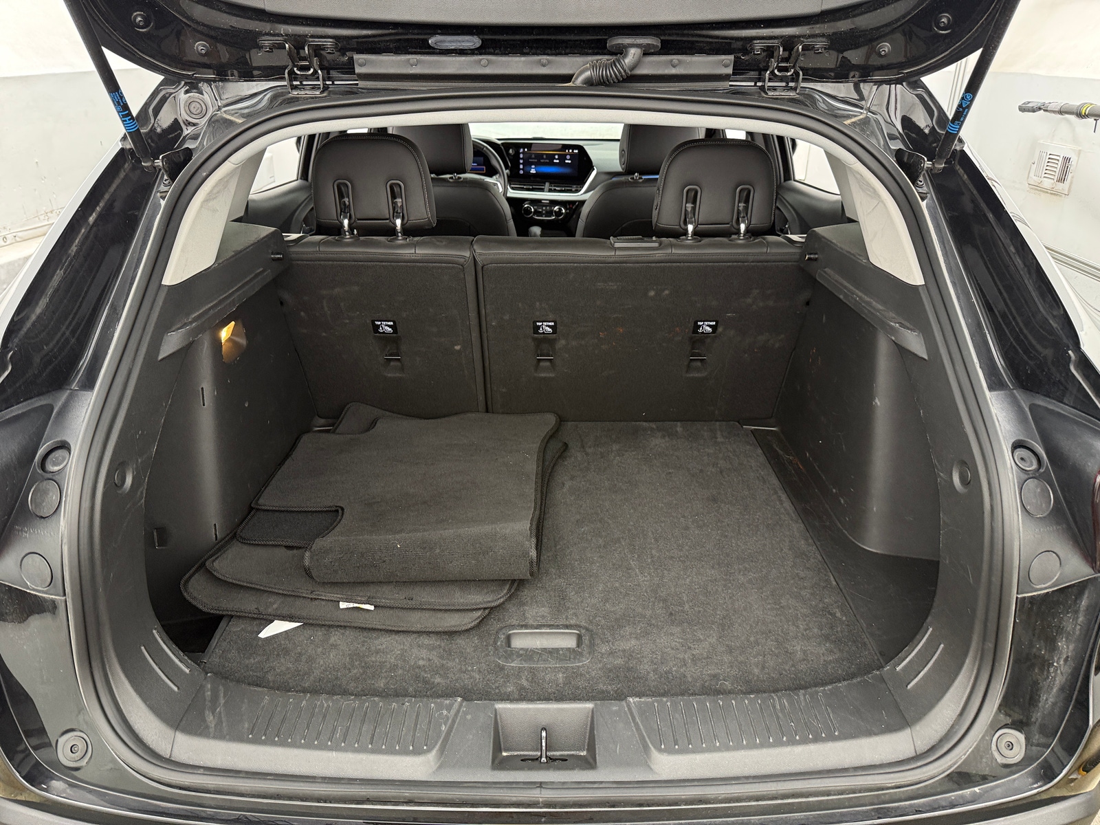 Thumbnail: 2025 Chevrolet Trax - 7
