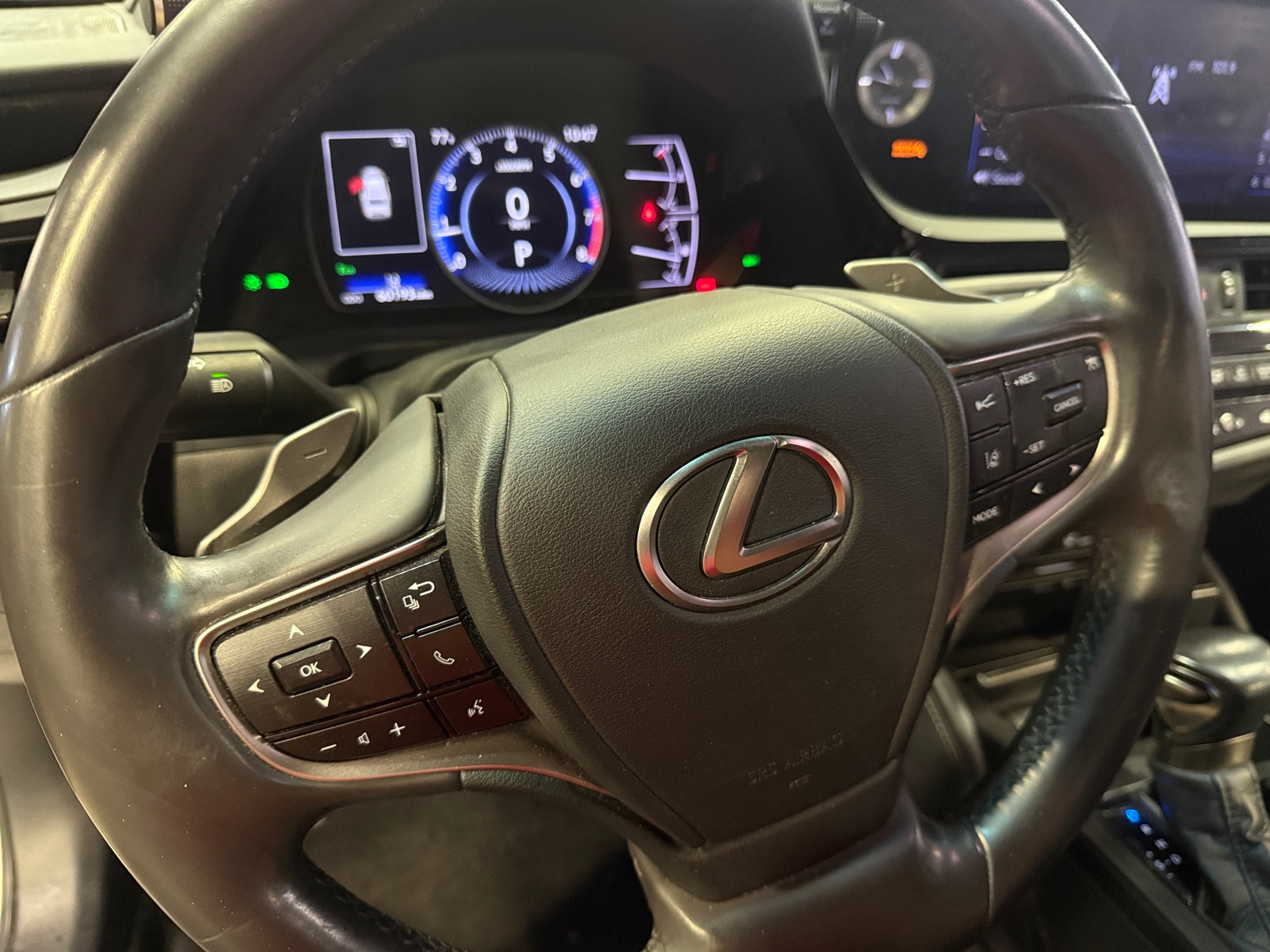Thumbnail: 2022 Lexus ES - 4