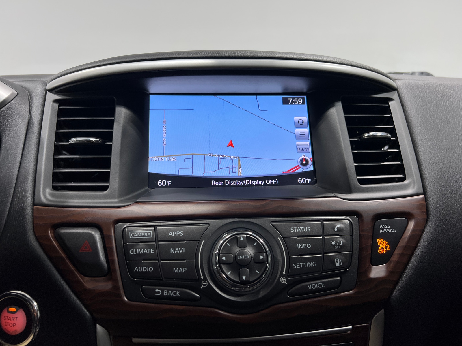 Thumbnail: 2018 Nissan Pathfinder - 3