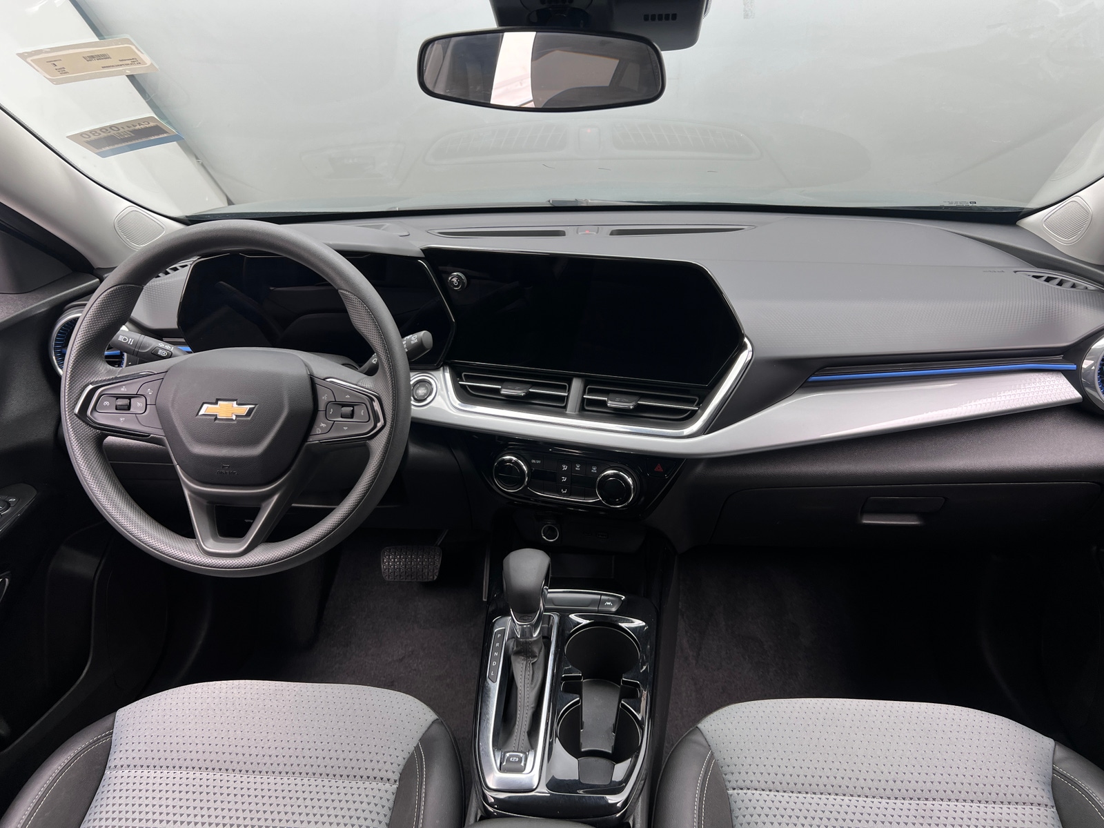 Thumbnail: 2025 Chevrolet Trax - 3
