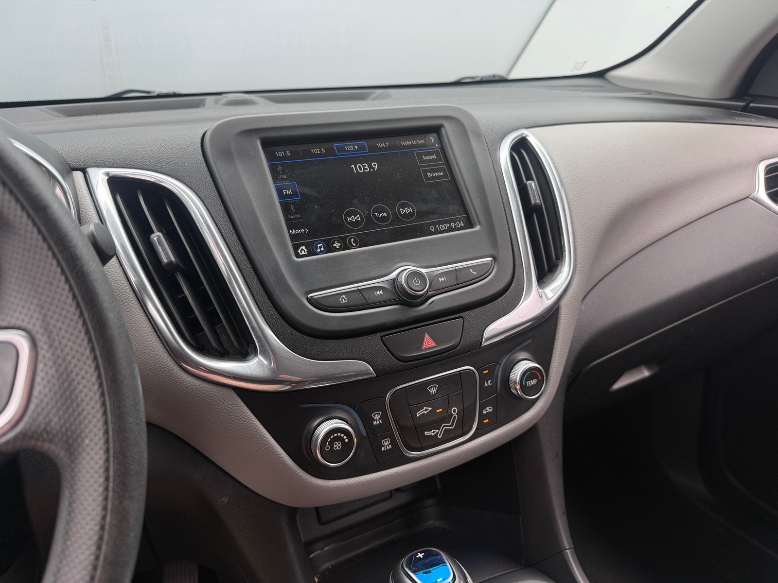Thumbnail: 2019 Chevrolet Equinox - 4