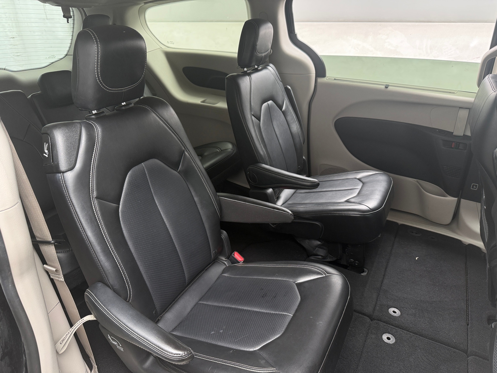 Thumbnail: 2024 Chrysler Pacifica - 5