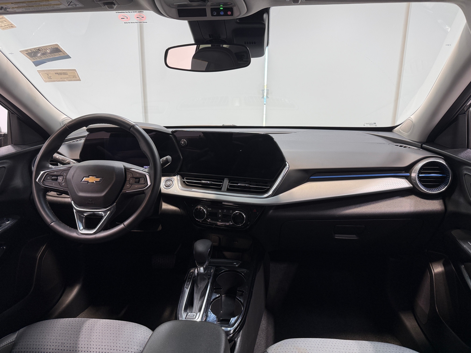 Thumbnail: 2025 Chevrolet Trax - 3