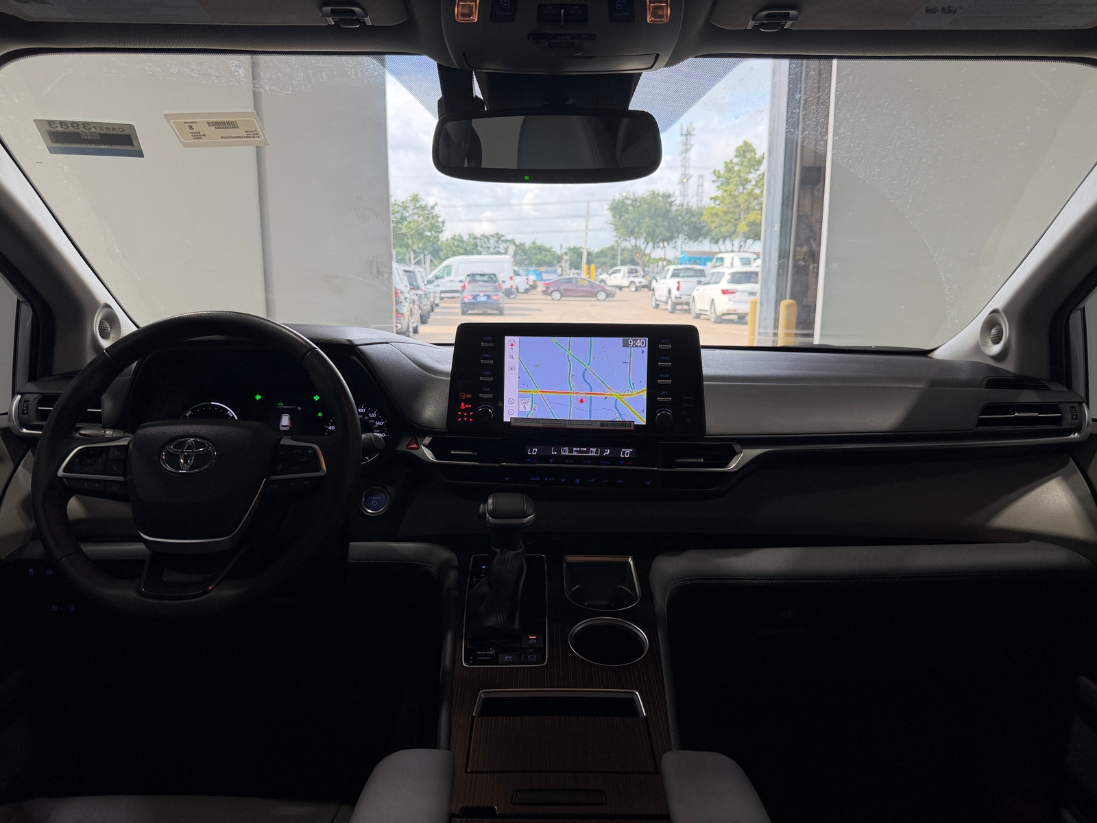 Thumbnail: 2024 Toyota Sienna - 2