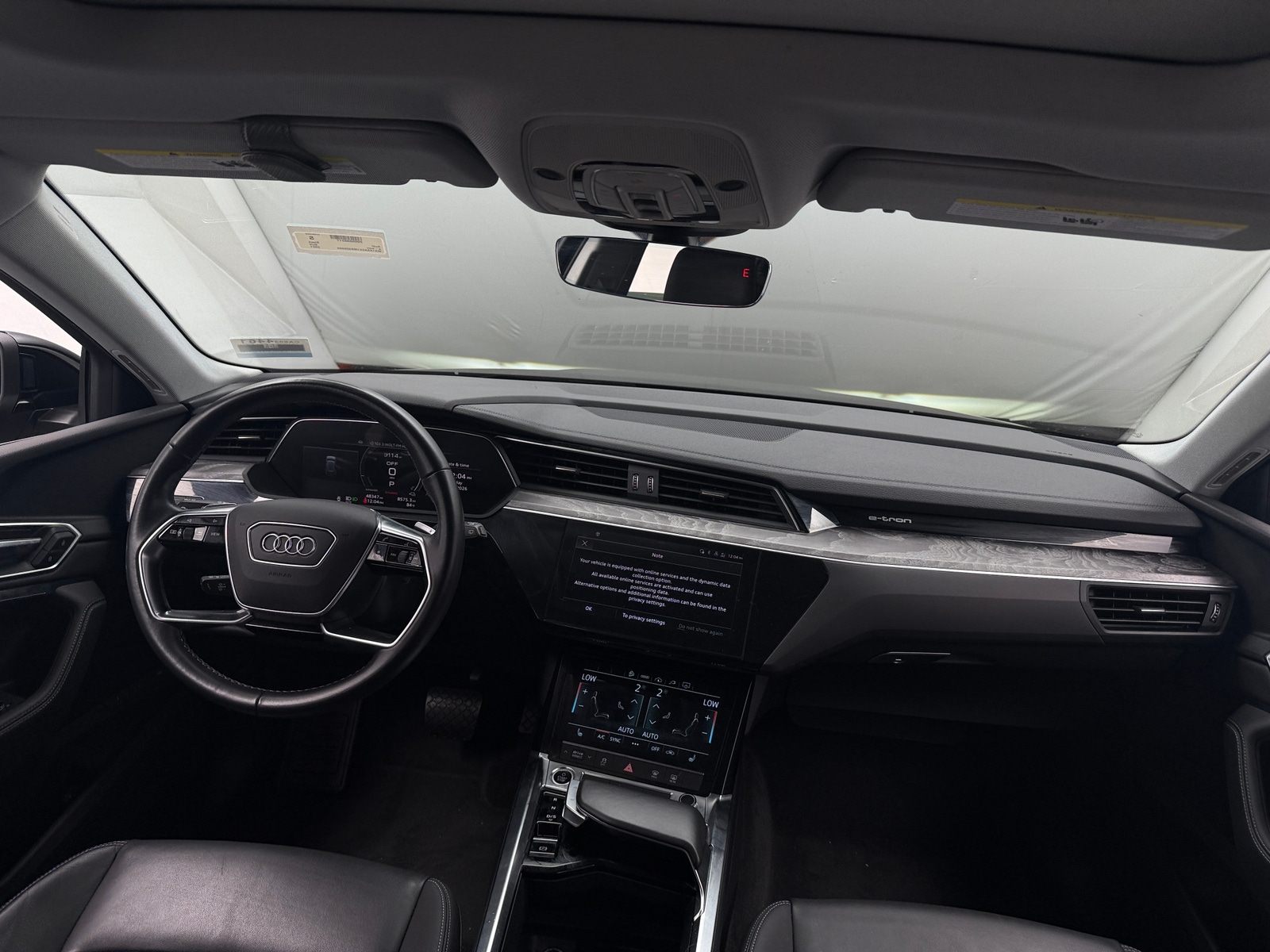 Thumbnail: 2021 Audi e-tron - 2
