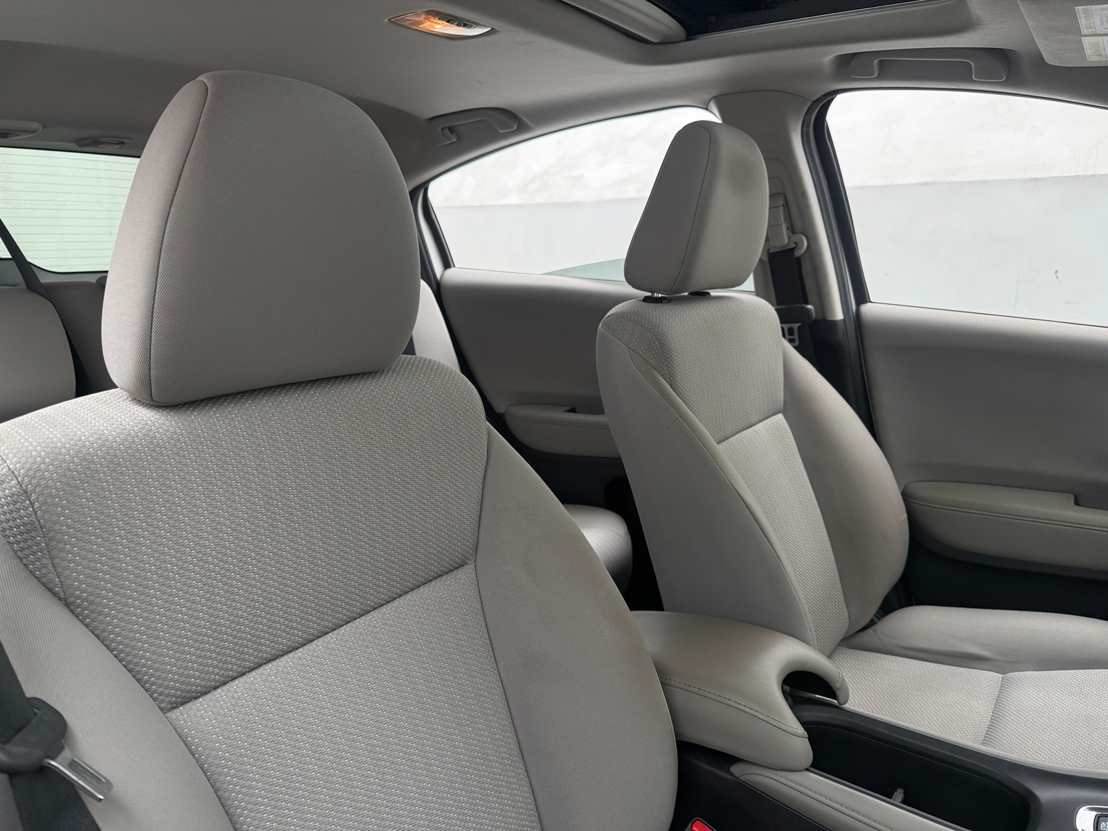 Thumbnail: 2017 Honda HR-V - 2