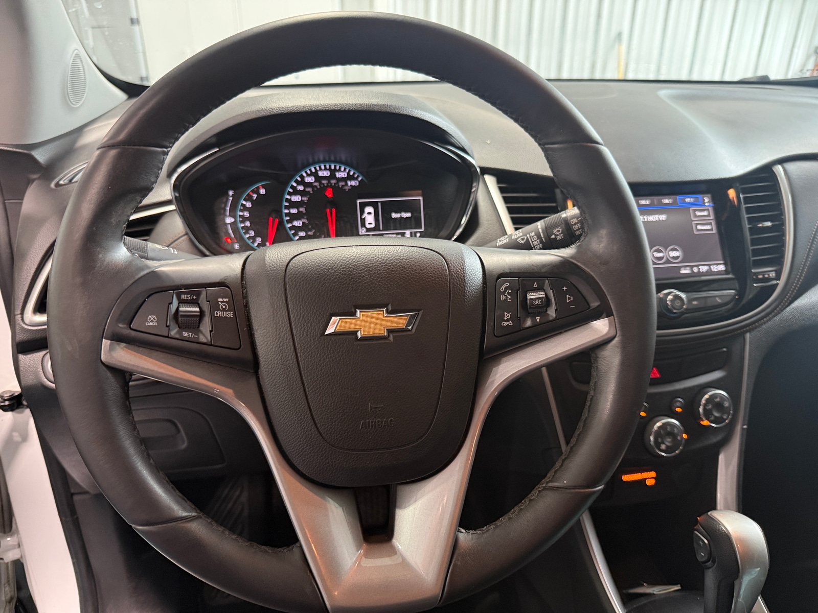 Thumbnail: 2018 Chevrolet Trax - 5