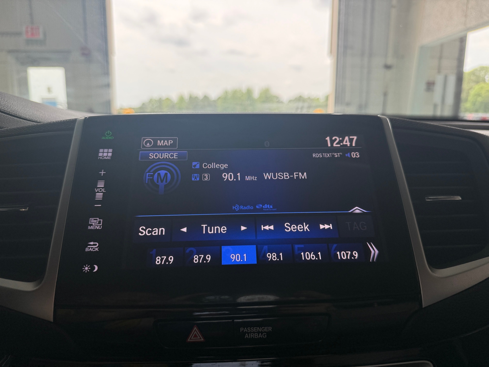 Thumbnail: 2016 Honda Pilot - 3