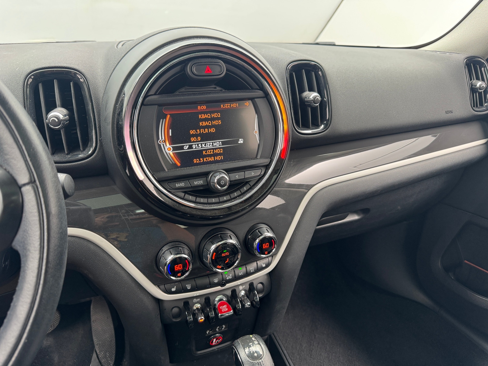Thumbnail: 2017 MINI Cooper Countryman - 3