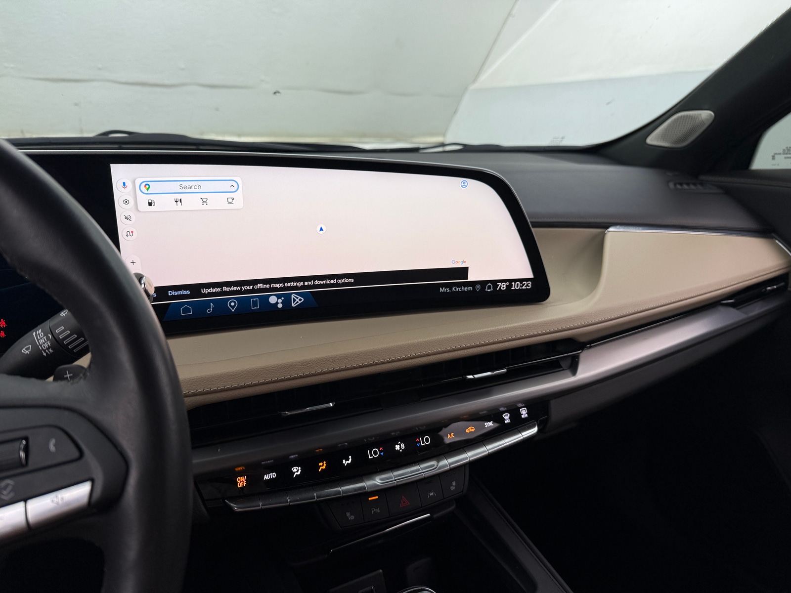 Thumbnail: 2024 Cadillac XT4 - 3