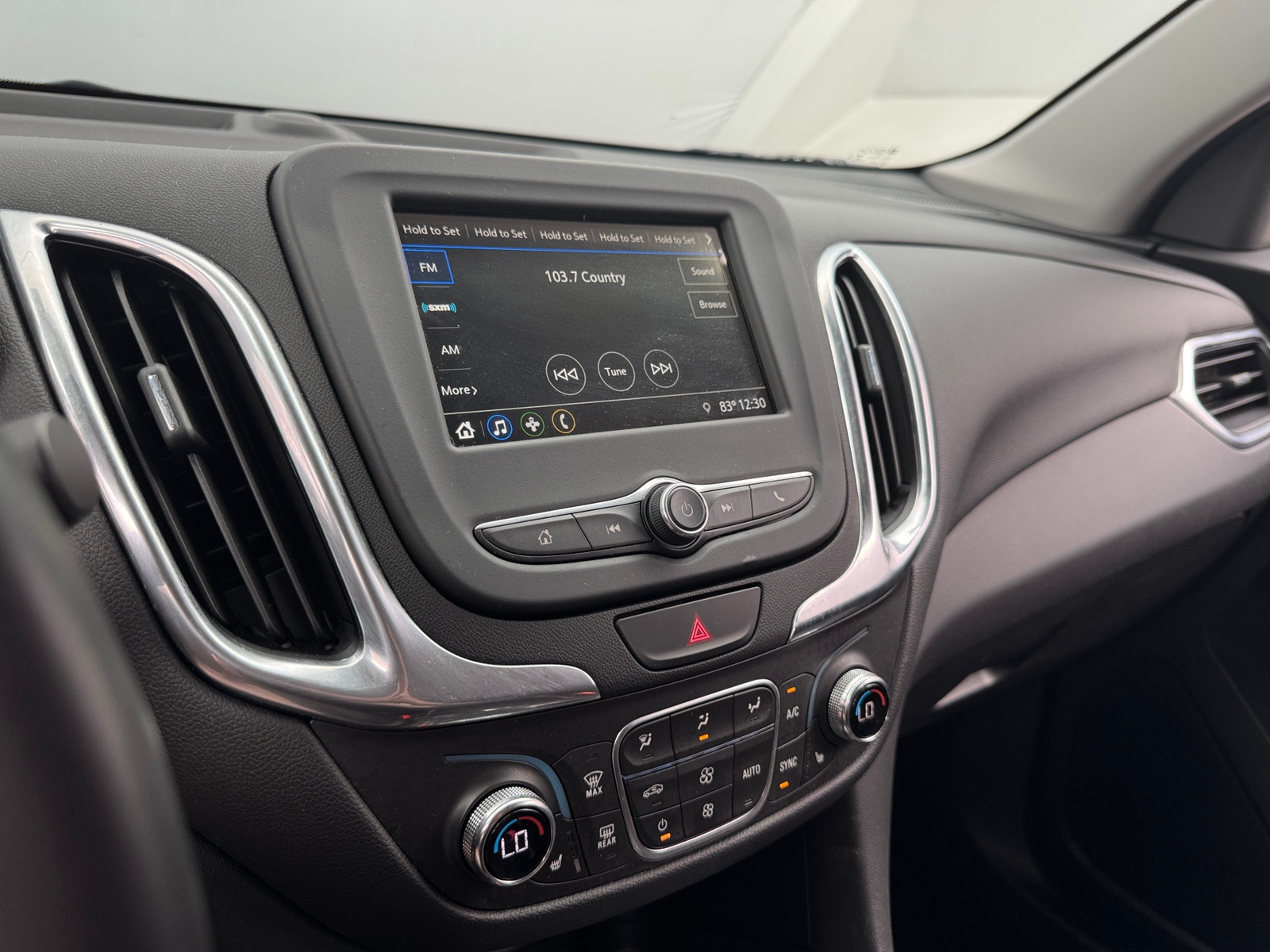 Thumbnail: 2019 Chevrolet Equinox - 4