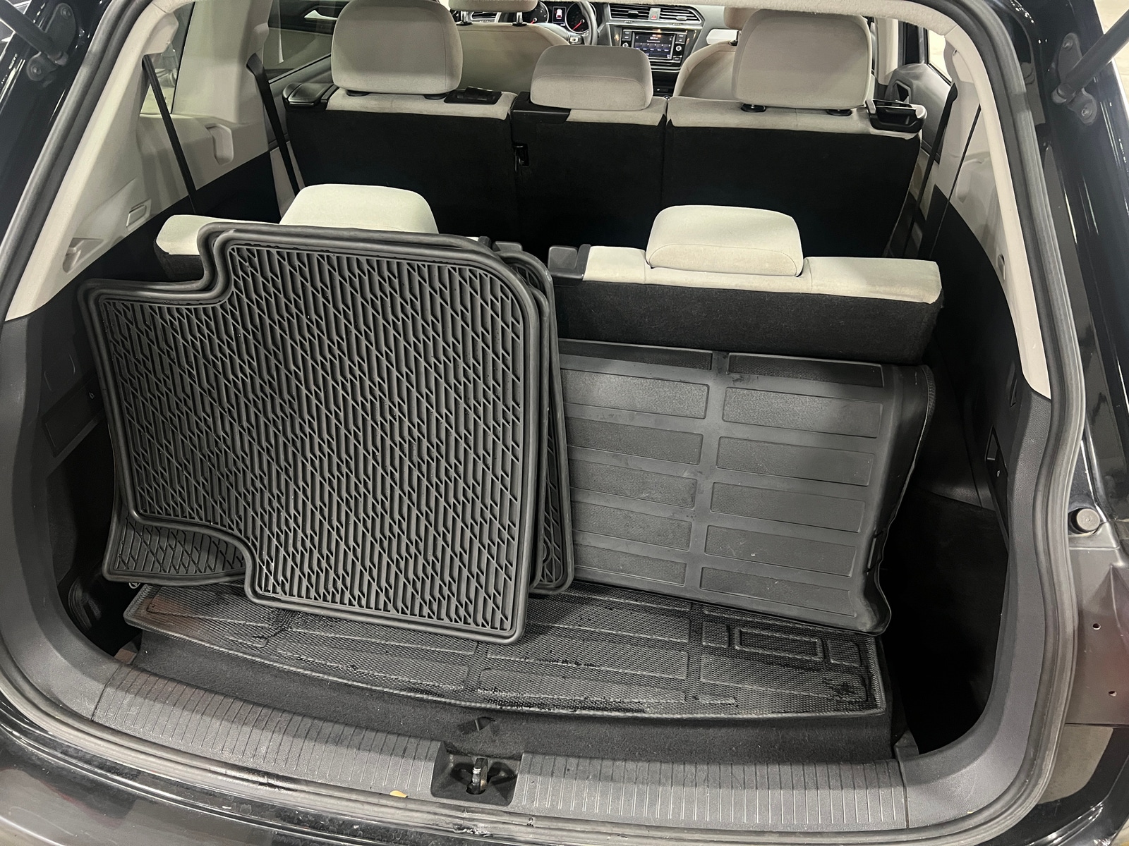 Thumbnail: 2019 Volkswagen Tiguan - 7