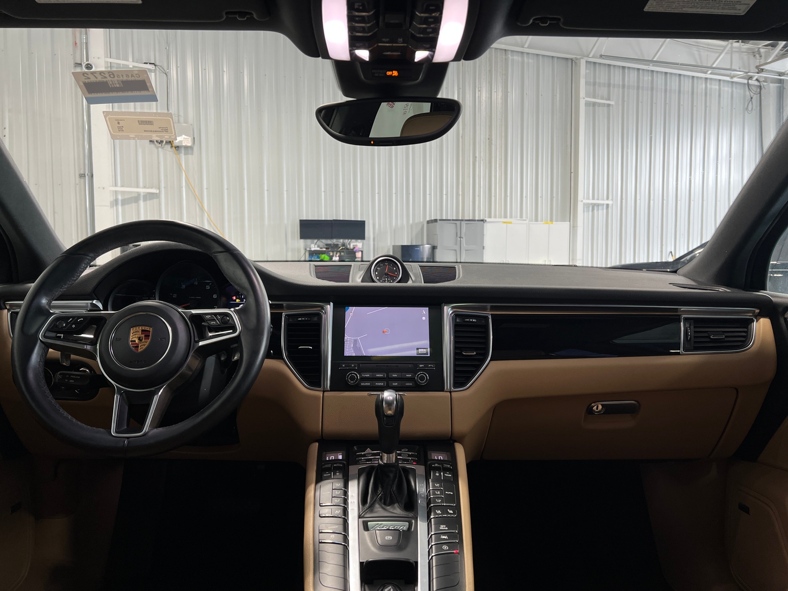 Thumbnail: 2018 Porsche Macan - 2