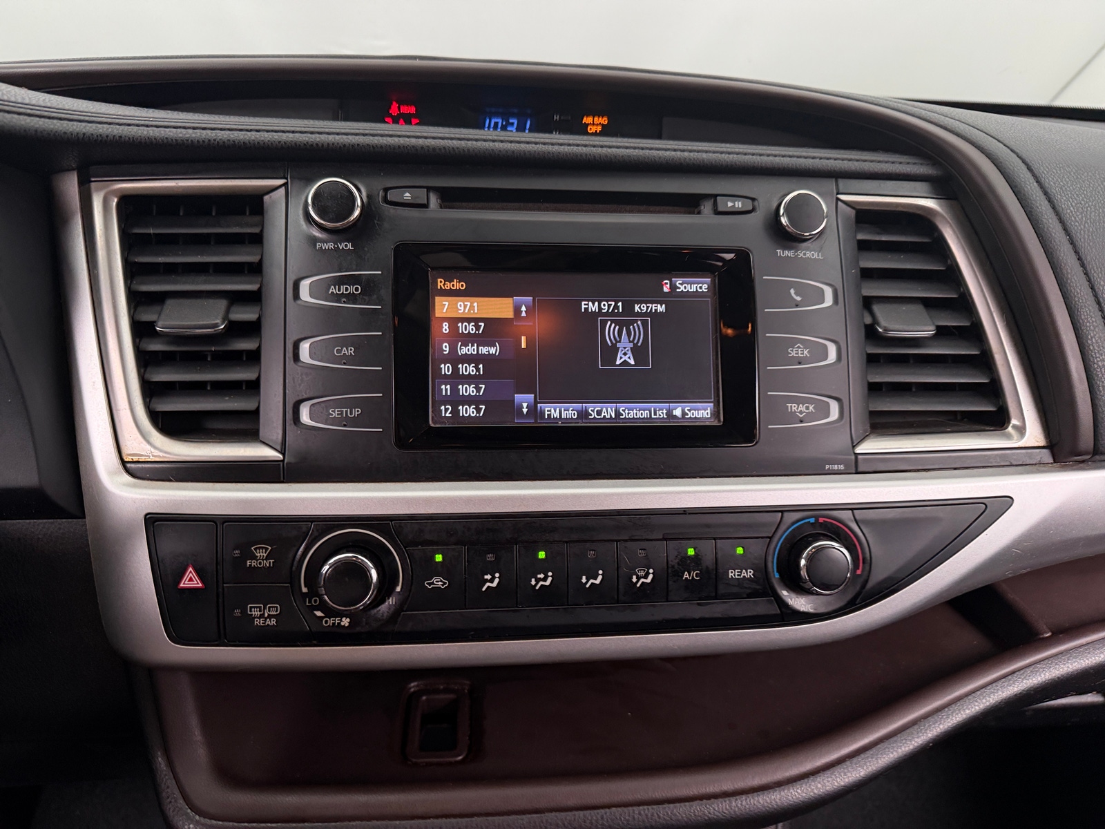 Thumbnail: 2019 Toyota Highlander - 4